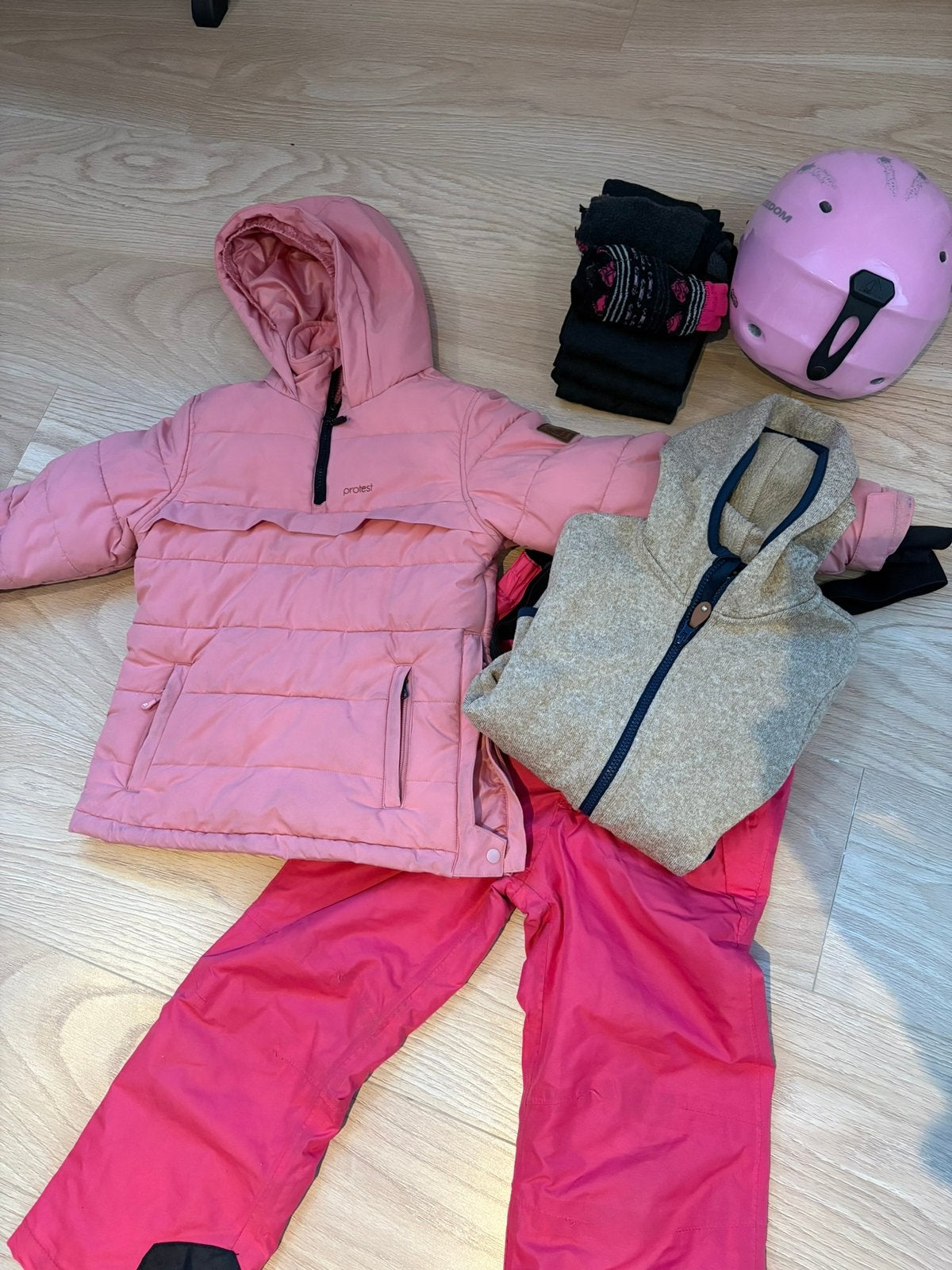 Protest wintersportjas, complete set!, Kinderen en Baby's, Ophalen, Gebruikt, Meisje, Jas