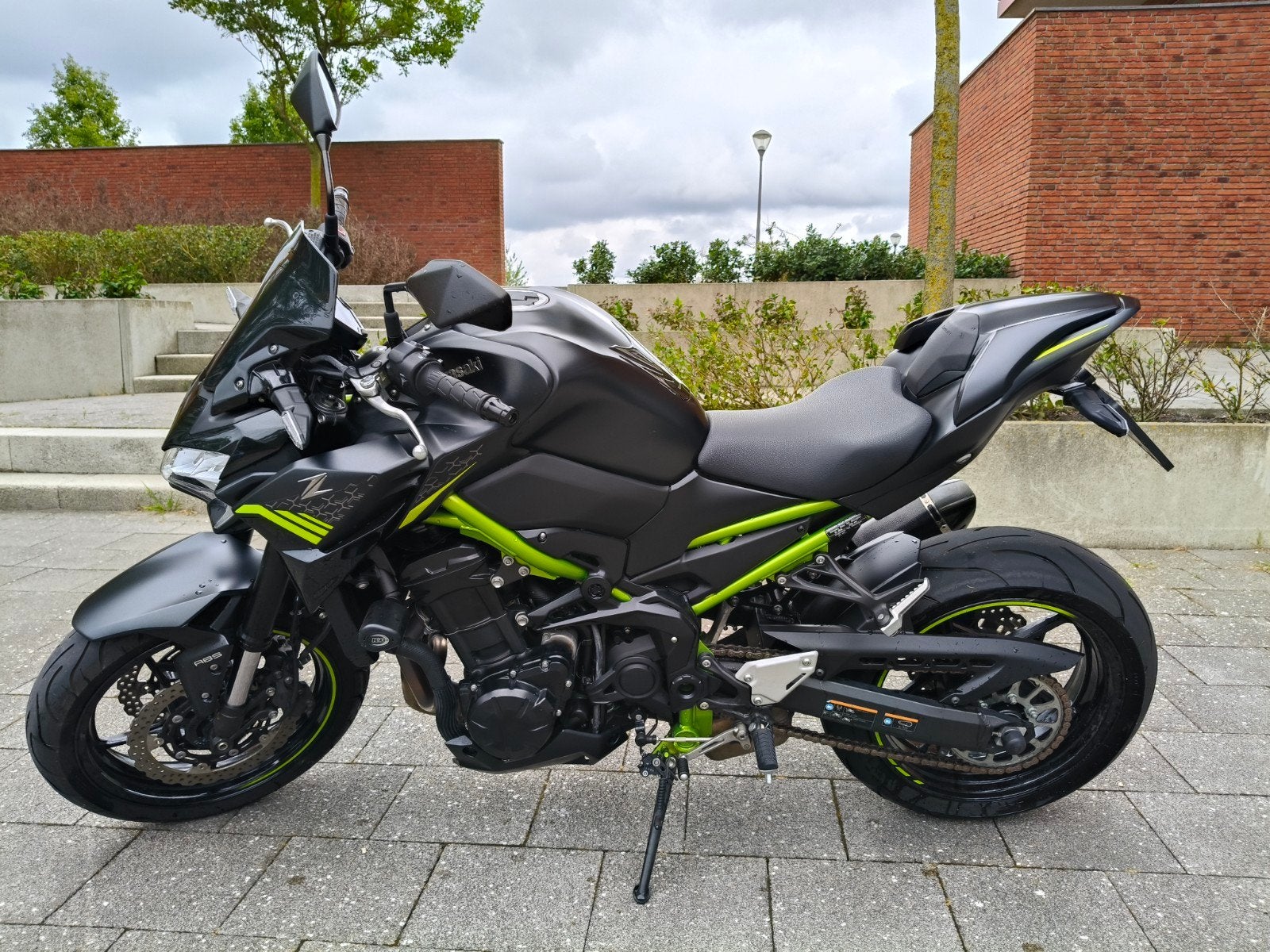 Kawasaki Z900 Performance 2021 | 5.600 km | Akrapovič, 4 cilinders, Motorrijbewijs A, Gebruikt, Meer dan 35 kW