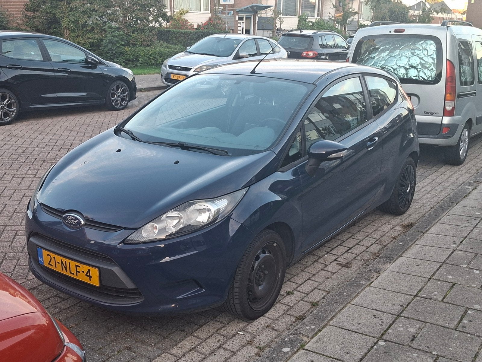 Foto 3 van Ford Fiësta 1.25 44KW 3DR 2010 Blauw
