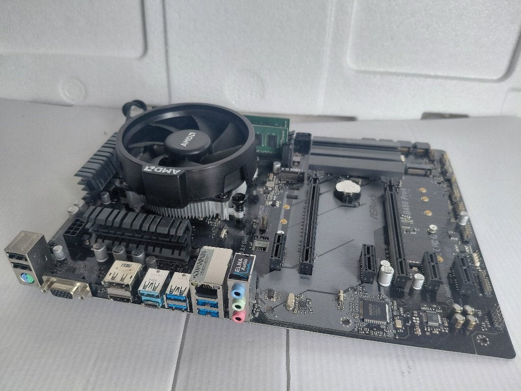 Upgradeset: Ryzen 5 3600, 16GB DDR4, ASRock B450 Pro4, Computers en Software, Desktop Pc's, Gebruikt, Zelf gebouwde pc, Gaming
