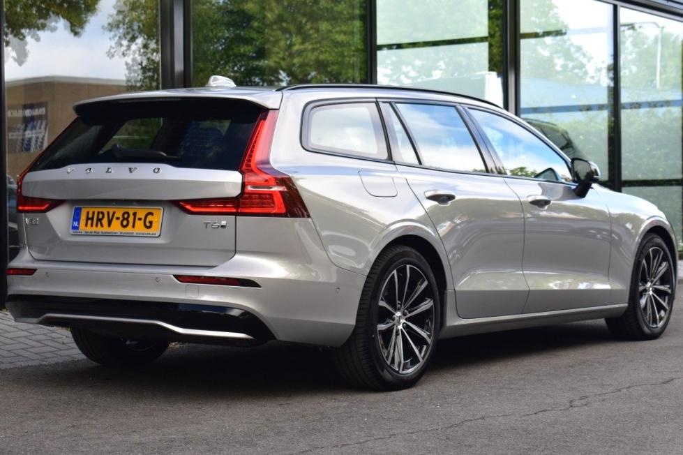 Volvo V60 T6 350pk AWD Plus Dark | Trekhaak | Harman/Kardon, Auto's, Volvo, Automaat, Gebruikt, 4 cilinders, 24 maanden