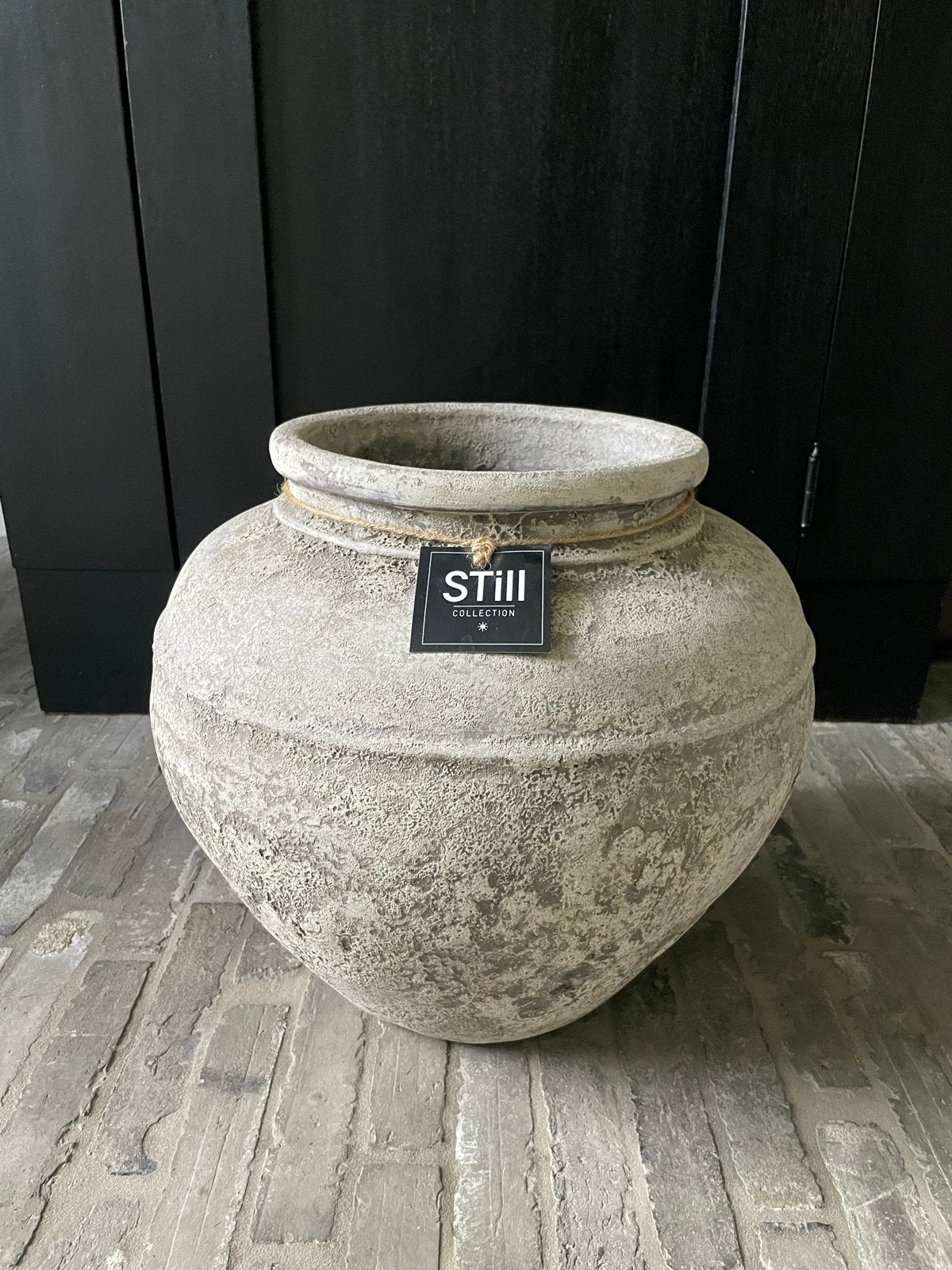 Grote decoratieve pot van Still Collection, Ophalen, Zo goed als nieuw, Steen/keramiek, Geschikt voor droogbloemen