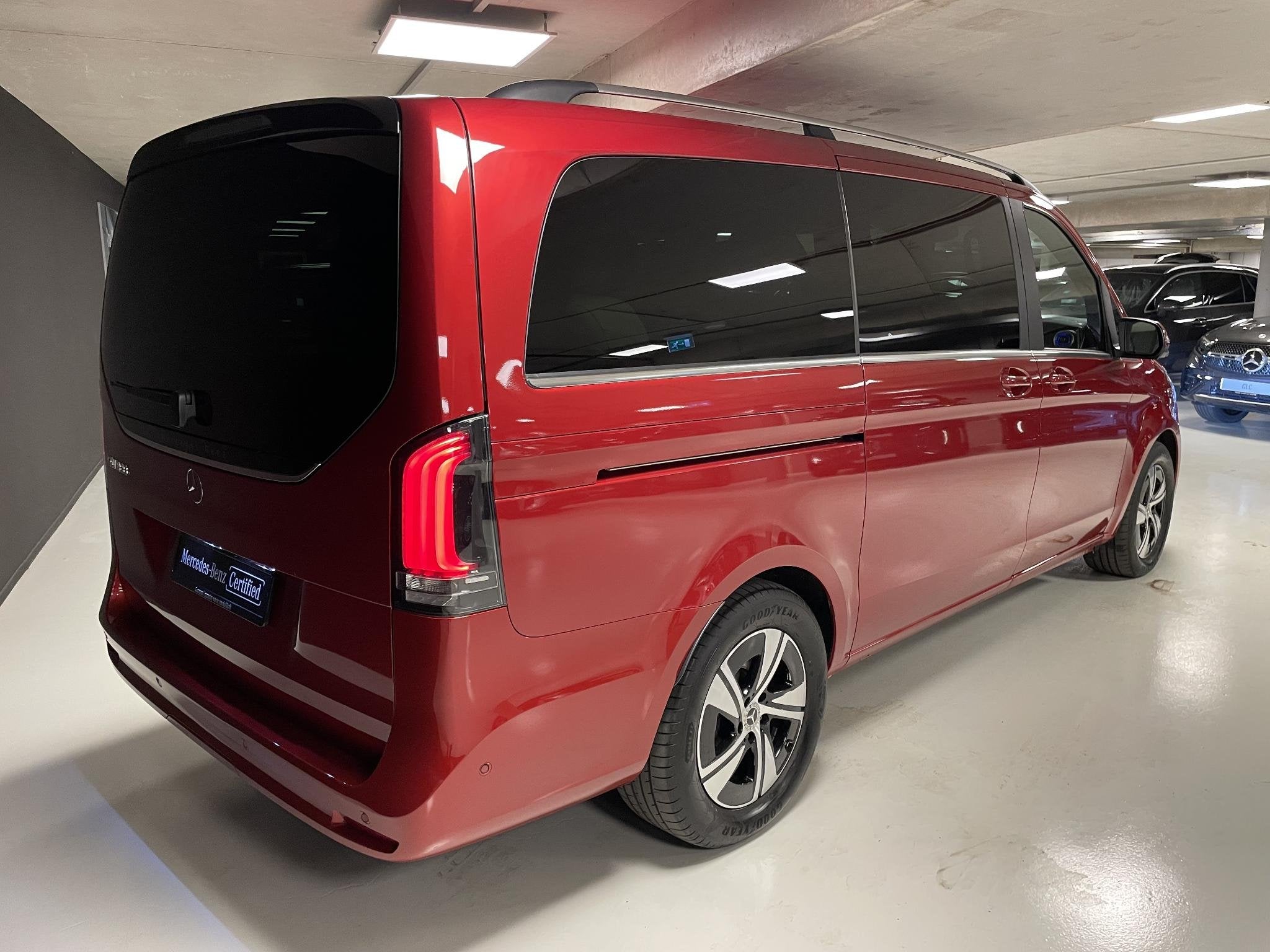 Mercedes-Benz EQV 300 L2 90kWh 7 Persoons | Beige Leder | El, Auto's, Bestelauto's, Stof, Gebruikt, Beige, 2525 kg