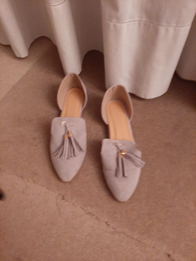 schoenen (3), Overige typen, Ophalen of Verzenden, Zo goed als nieuw, Grijs