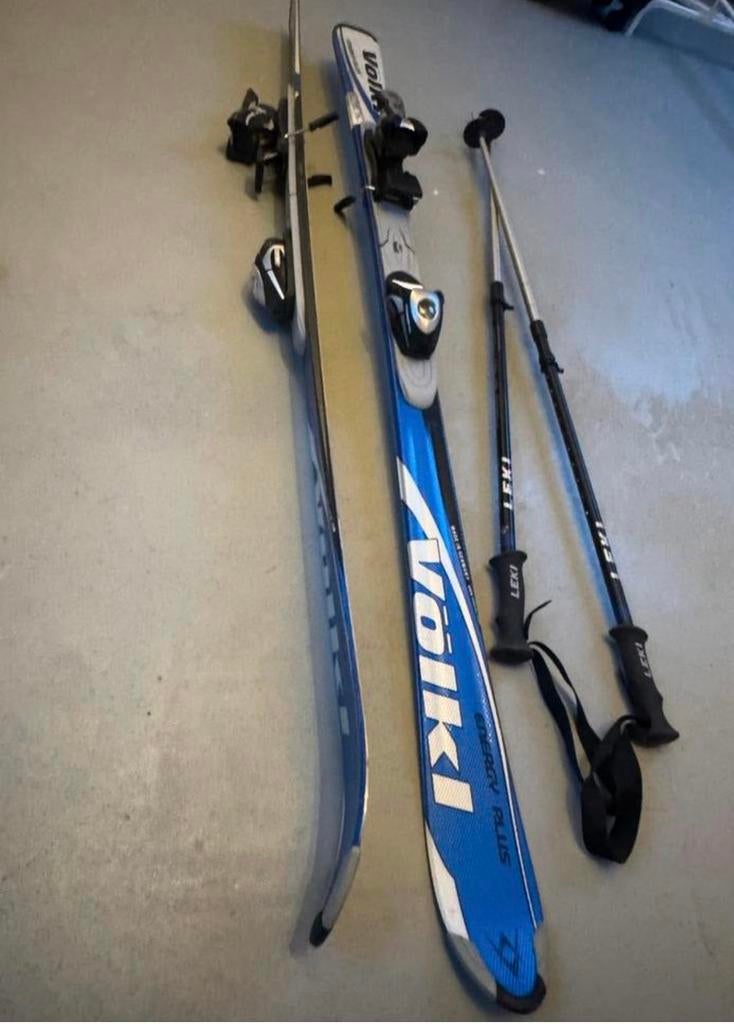 Volkl Carve ski's met stokken, 160 tot 180 cm, Gebruikt, Carve, Skiën