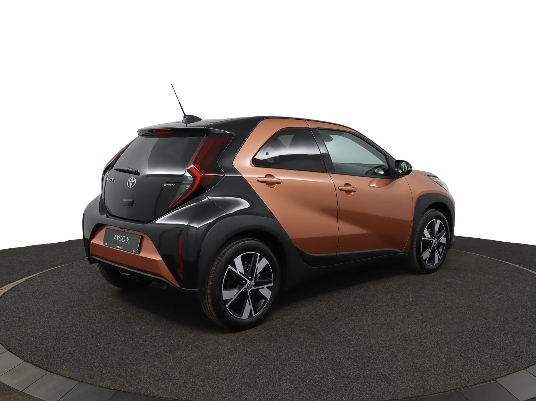 Toyota Aygo X Hybrid 115 pulse | Nieuw! |, Auto's, 12 maanden, Stof, Euro 6, 4 stoelen
