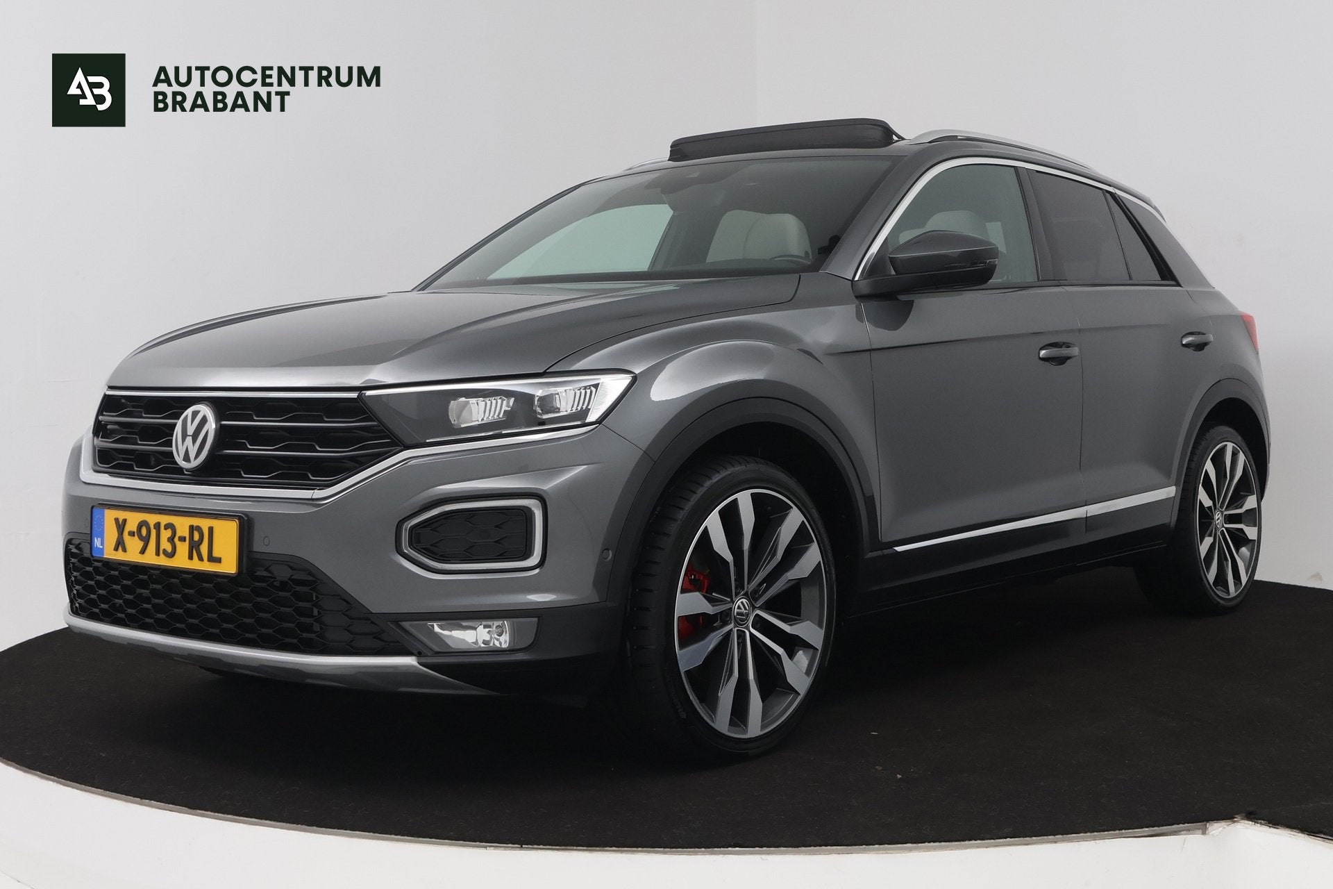 Volkswagen T-Roc 2.0 TSI 4Motion Sport (PANORAMADAK, TREKHAA, Auto's, Volkswagen, Automaat, 15 km/l, Gebruikt, 1984 cc