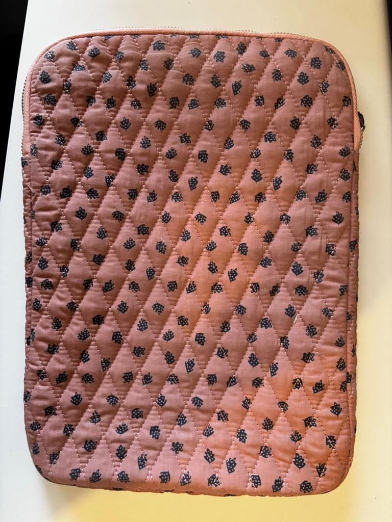 Laptop hoes, Ophalen of Verzenden, 14 inch, Zo goed als nieuw