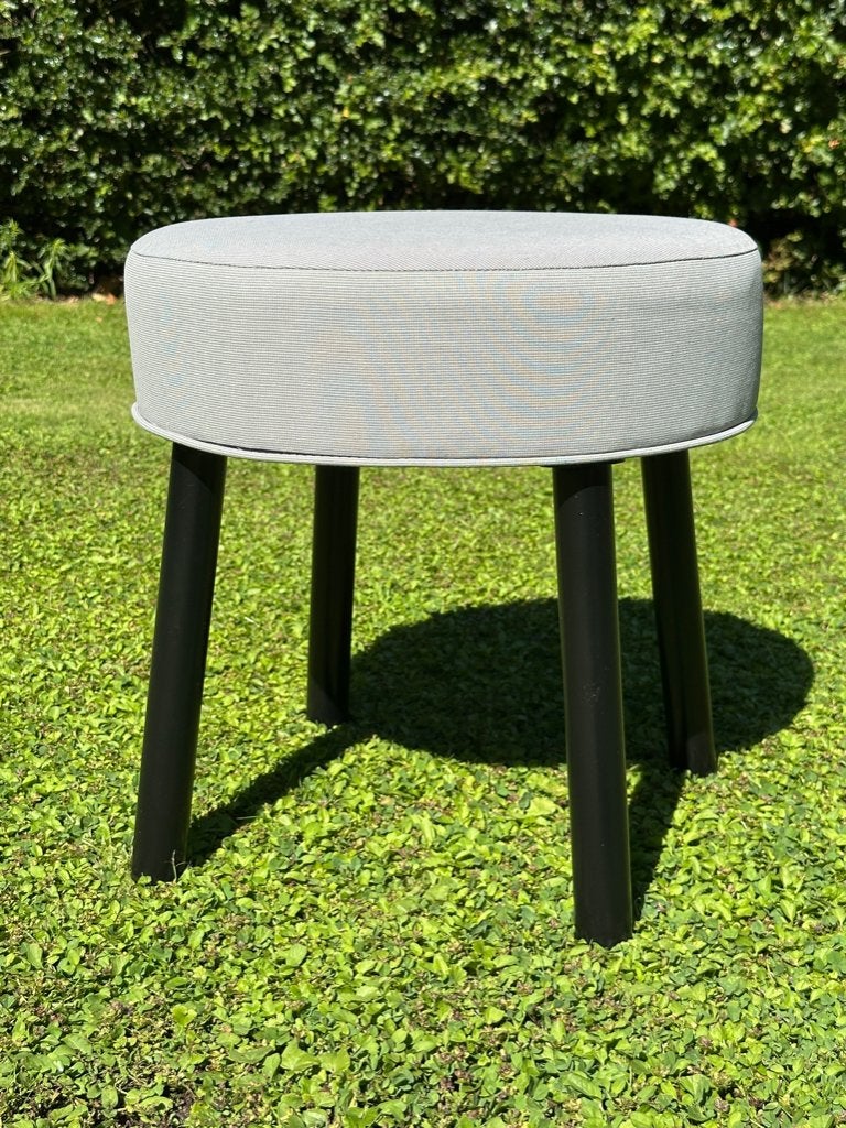 Stevige kruk Ikea NIEUW poef grijs bijzettafel rond stof, Minder dan 50 cm, Rond, Nieuw, Minder dan 50 cm