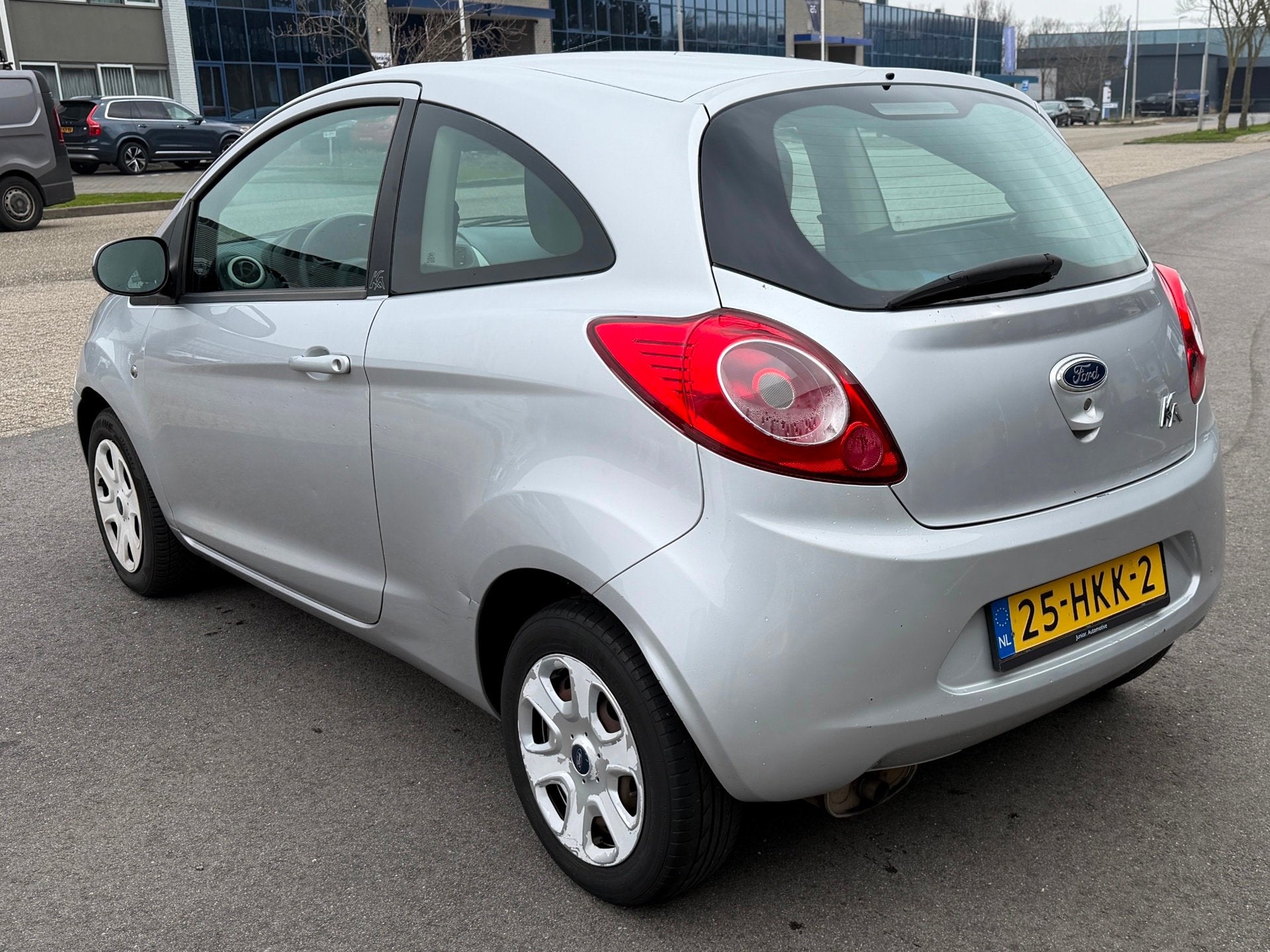 Ford Ka 1.2 Trend NWEAPK/RIEMVV/GOEDO-H/ELKPAKKET, Auto's, Voorwielaandrijving, Stof, Gebruikt, 4 stoelen