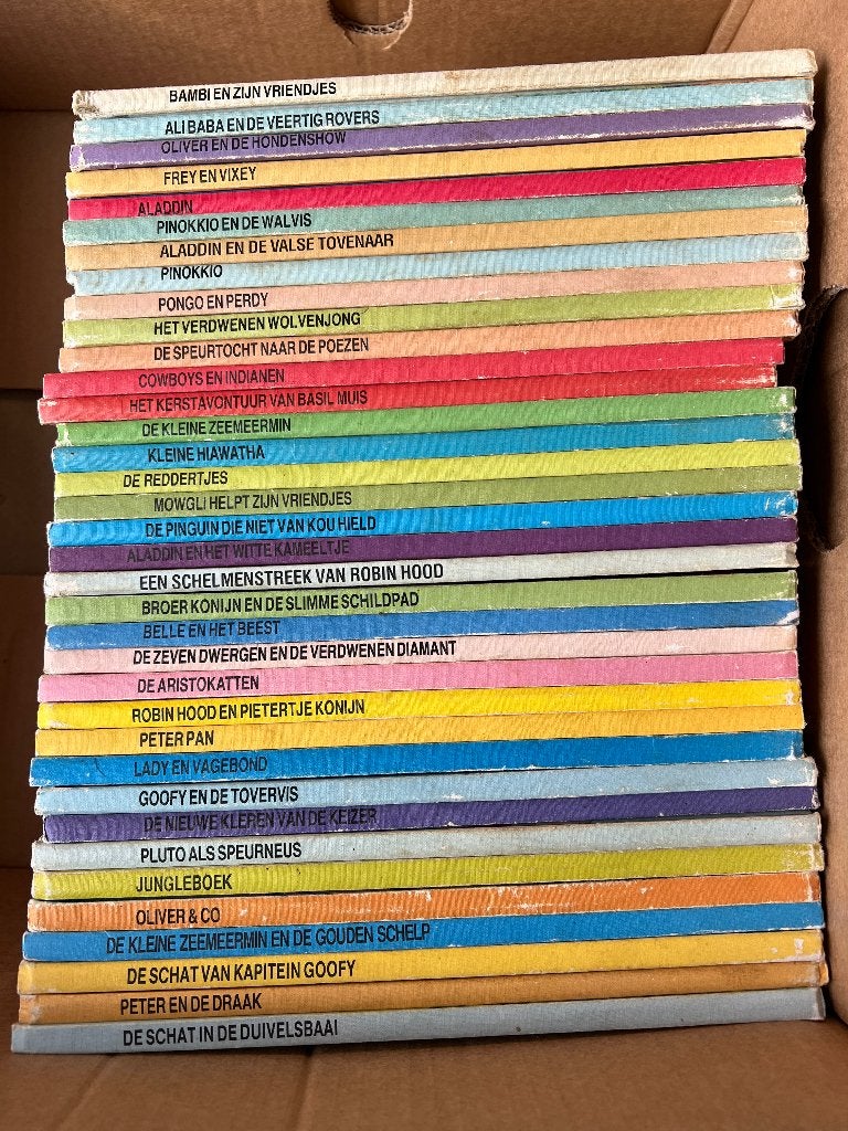 Walt Disney boeken doos vol boekenclub leesclub, Ophalen of Verzenden, Gelezen, Sprookjes