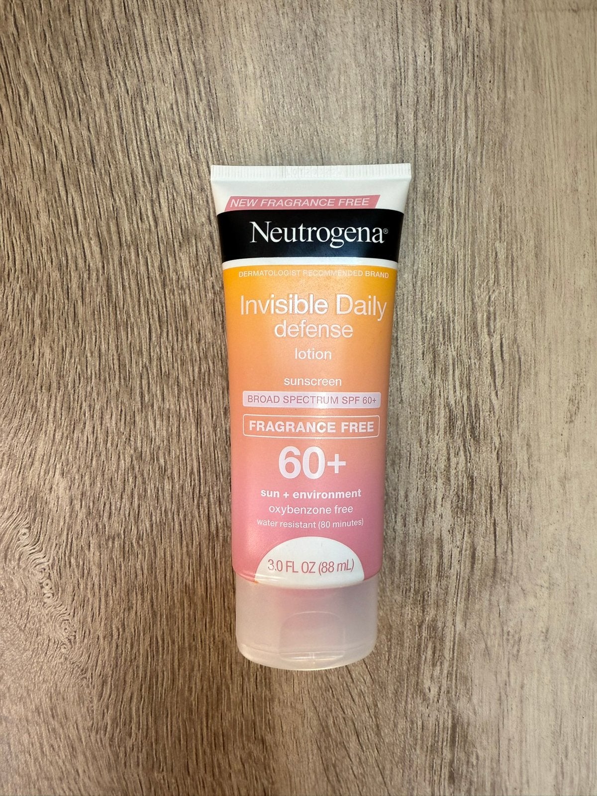 Neutrogena spf 60, Ophalen of Verzenden, Nieuw, Gehele gezicht, Toebehoren