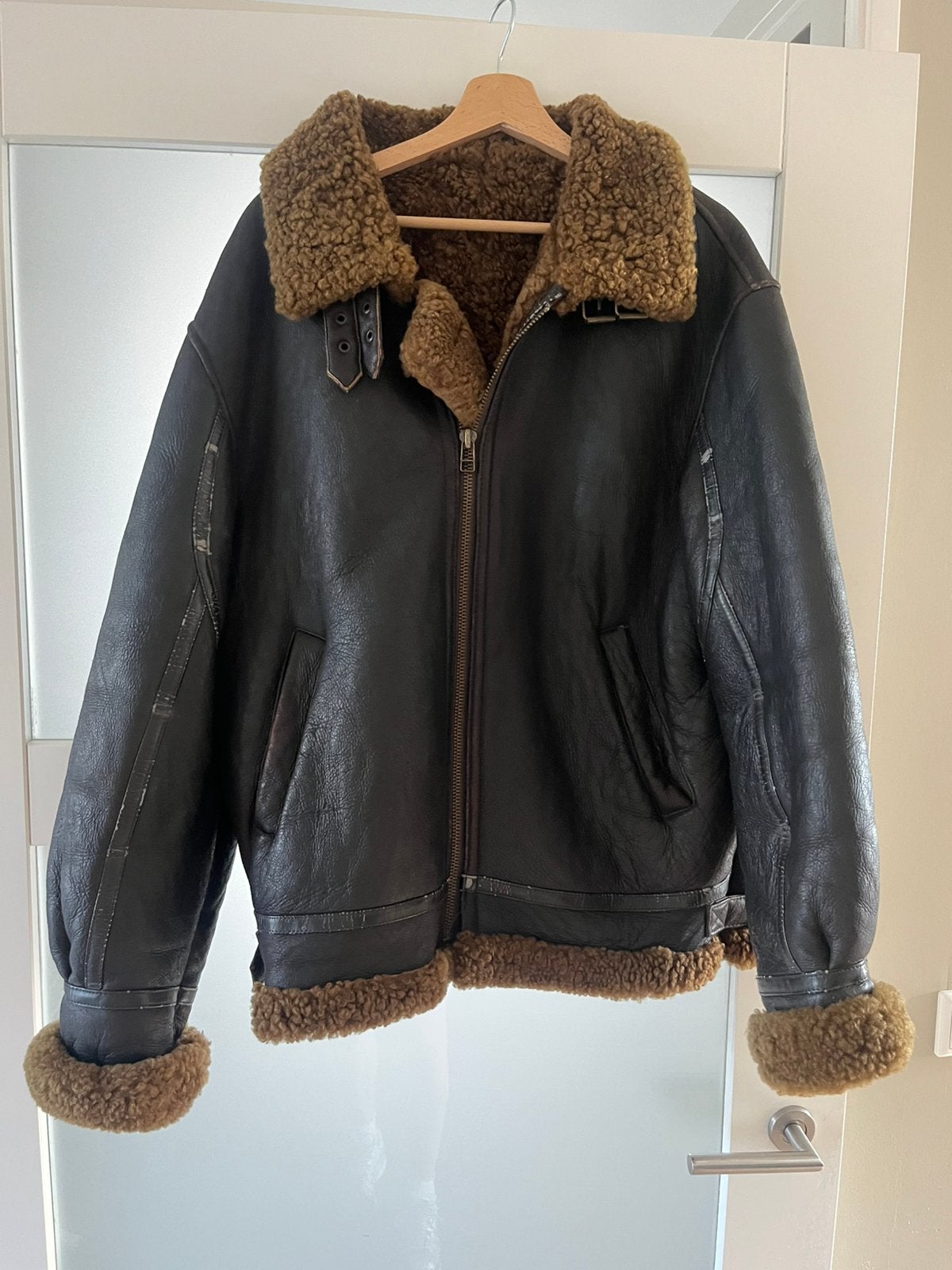 Oude, zware leren pilotenjas, Kleding | Heren, Ophalen, Gedragen, Maat 52/54 (L), Bruin