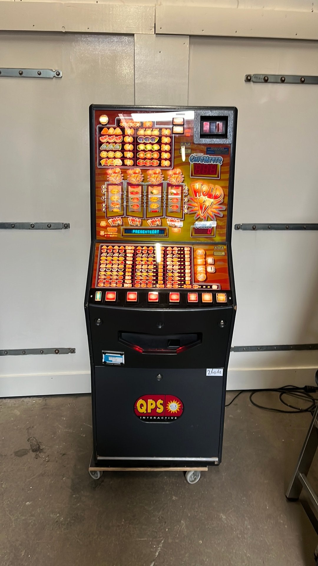 Te koop hold it, Met sleutels, Gebruikt, Eismaspeelautomaten, Grote dijlakker 34