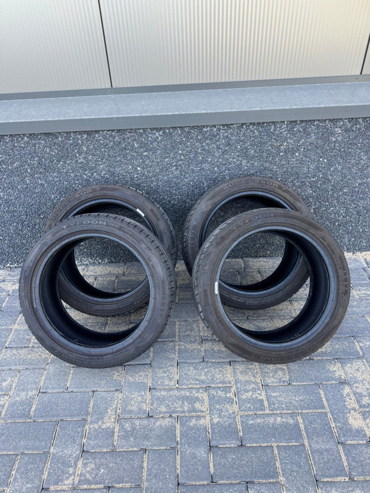Tyfoon 195/45/16 7mm en 6mm profiel, Auto-onderdelen, Banden en Velgen, Ophalen, Gebruikt, 16 inch, Band(en)