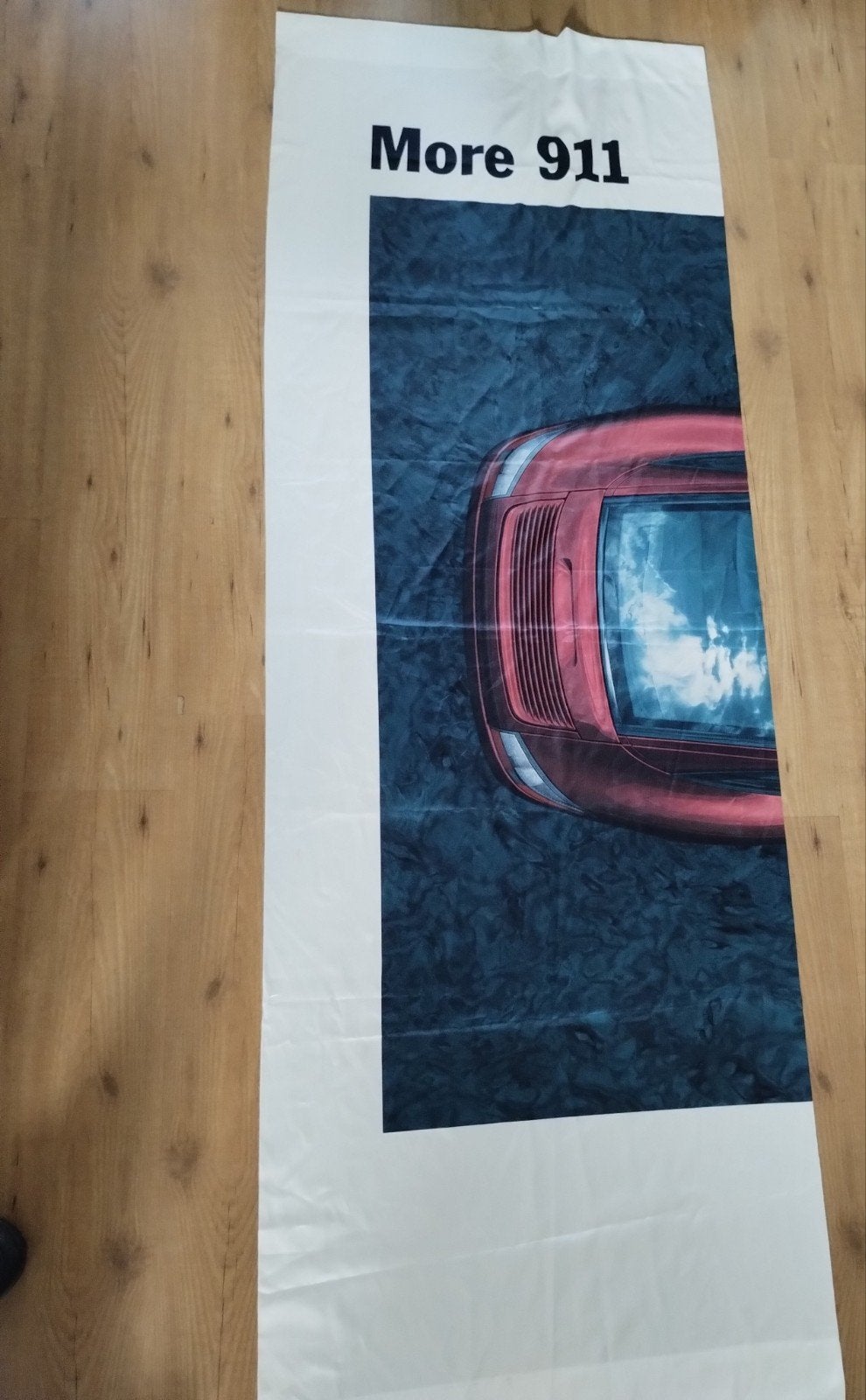 Porsche 911 vlag - 'More 911' - Zeldzaam, Verzamelen, Rechthoekig Staand, Deurposter of groter, Ophalen of Verzenden, Zo goed als nieuw