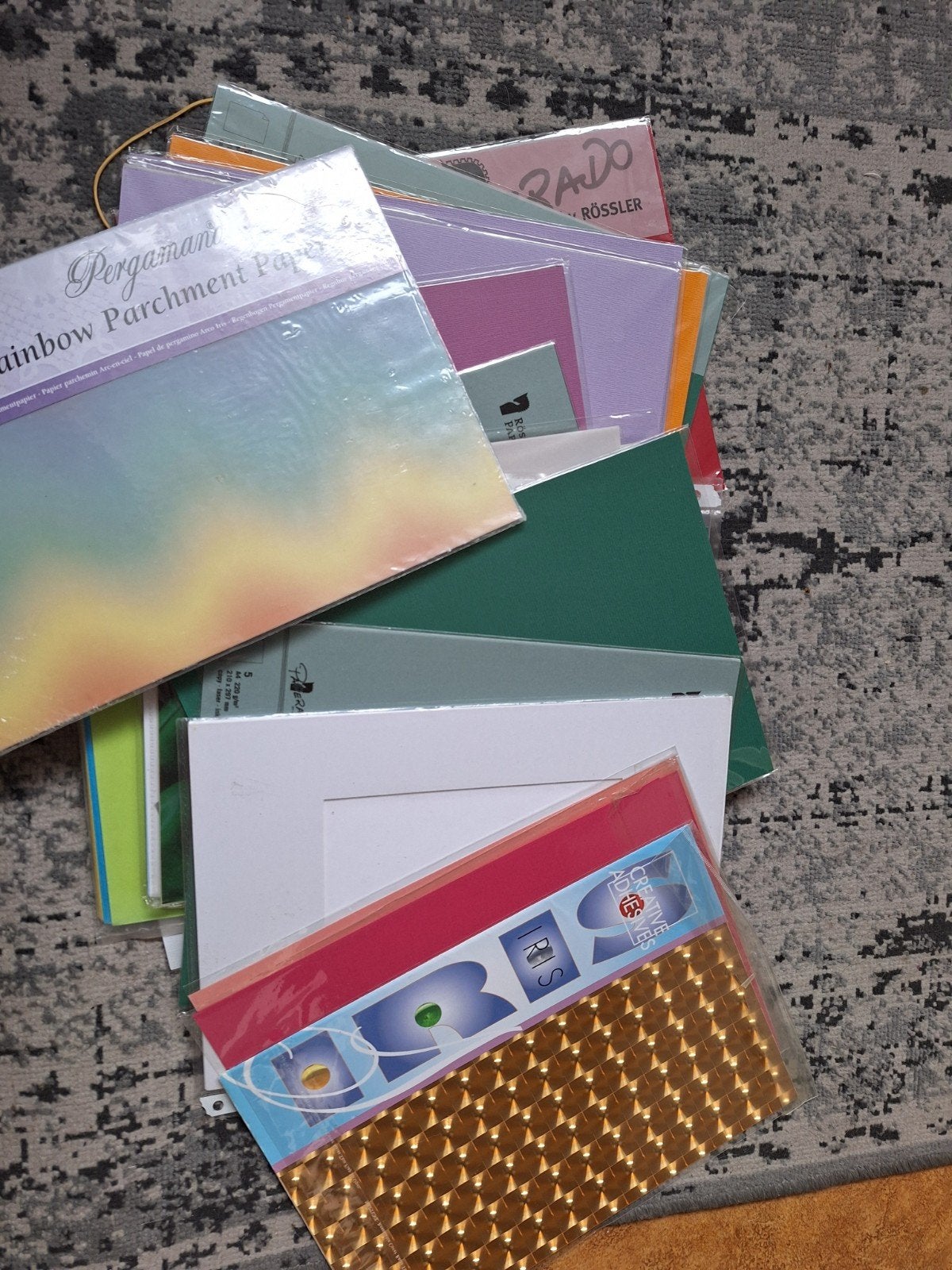 Groot pakket aan verschillende kleuren hobby karton, Hobby en Vrije tijd, Ophalen of Verzenden, Papier of Karton