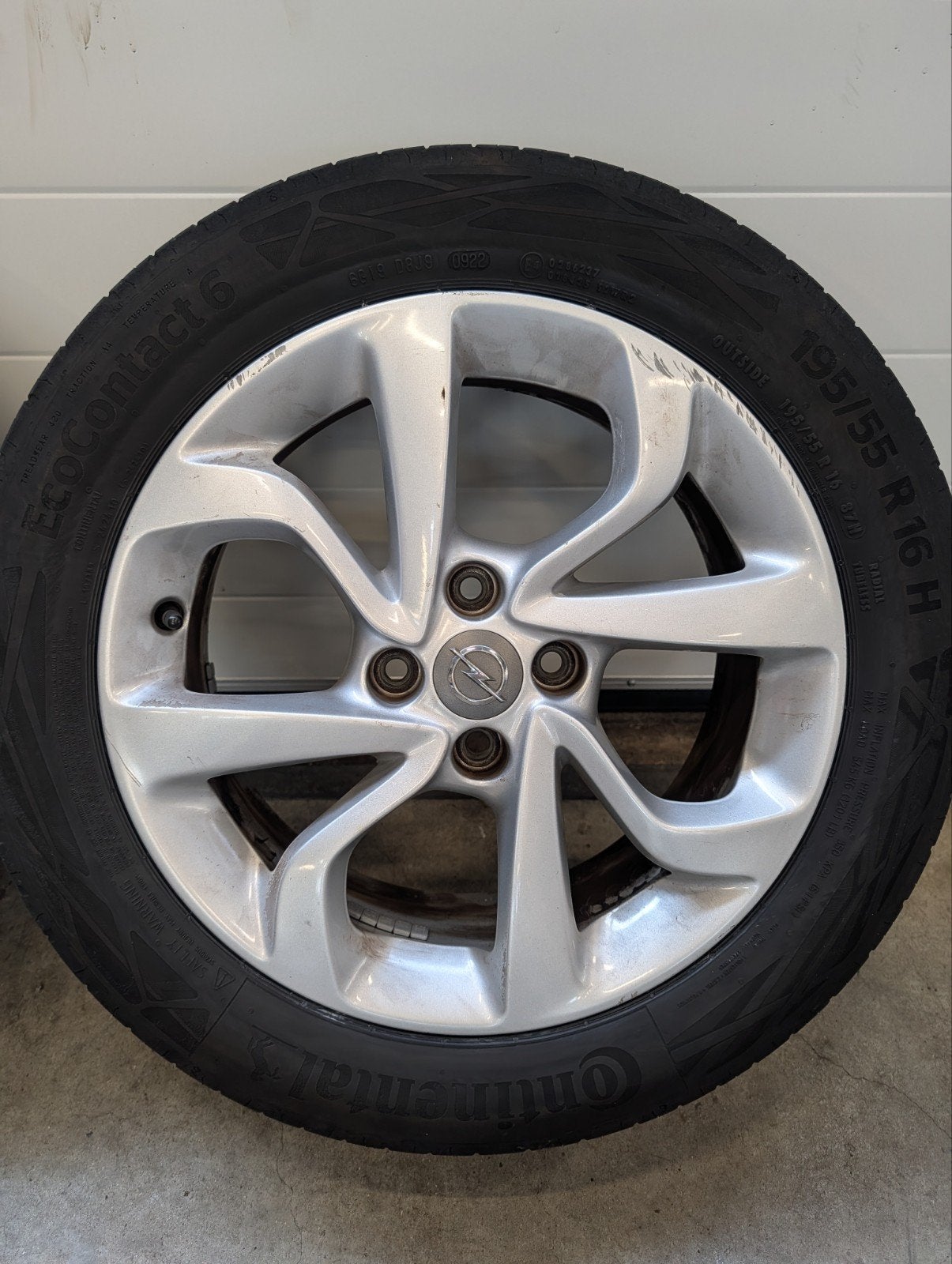 velgen Opel Corsa steek 4x100, Conti zomerbanden 195/55R16, Auto-onderdelen, Banden en Velgen, Banden en Velgen, Zomerbanden, 16 inch