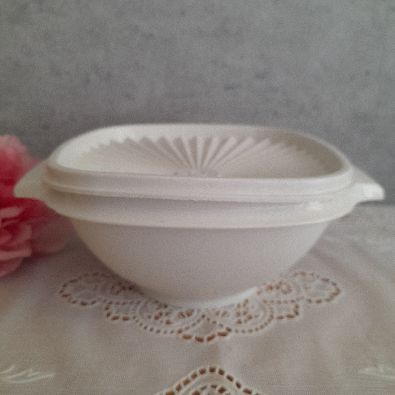 Tupperware schaal  bak met sterdeksel, Ophalen of Verzenden, Schaal