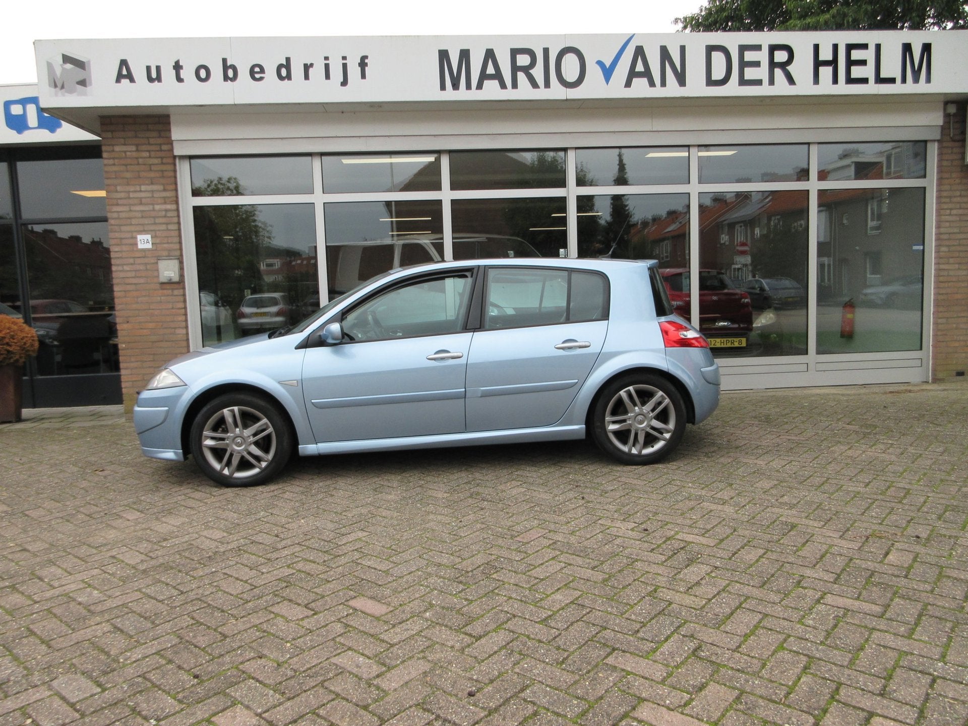 Renault Mégane 2.0-16V T GT, Auto's, 1998 cc, Stof, Gebruikt, Zwart