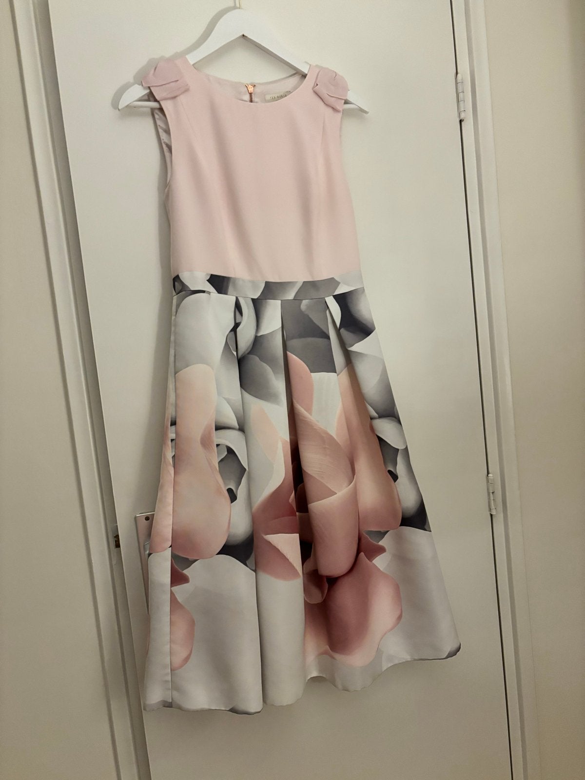 Gezocht: Ted Baker jurk maat 4, Ophalen of Verzenden, Maat 38/40 (M), Roze