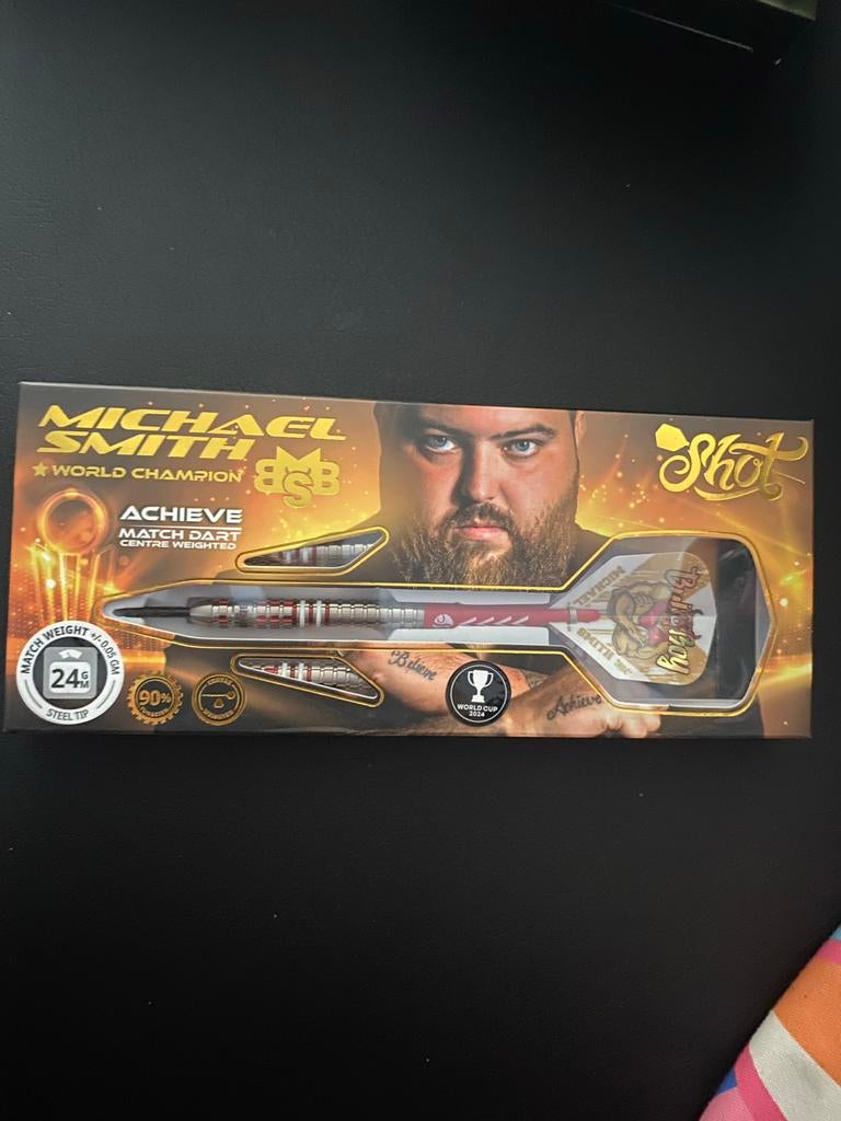 Michael Smith World Champion Limited Edition Darts Nieuw, Sport en Fitness, Darts, Ophalen of Verzenden, Zo goed als nieuw, Pijlen