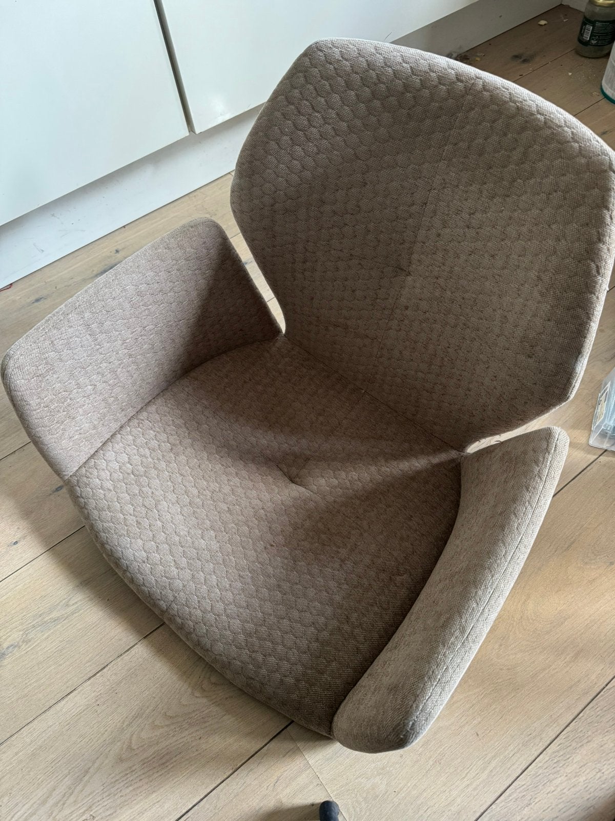 4x moods Mobitec stoelen beige met draai onderstel, Huis en Inrichting, Stoelen, Ophalen, Overige kleuren, Zo goed als nieuw, Vier