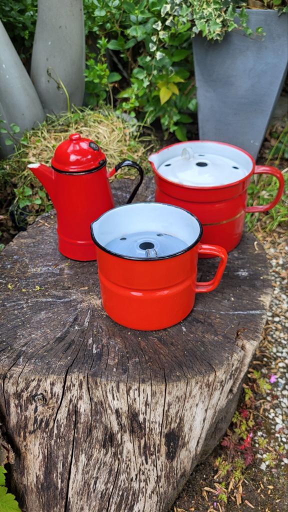 Utrecht - Partij Vintage Emaille + Brabantia Bussen, Diversen, Rommelmarktspullen, Ophalen
