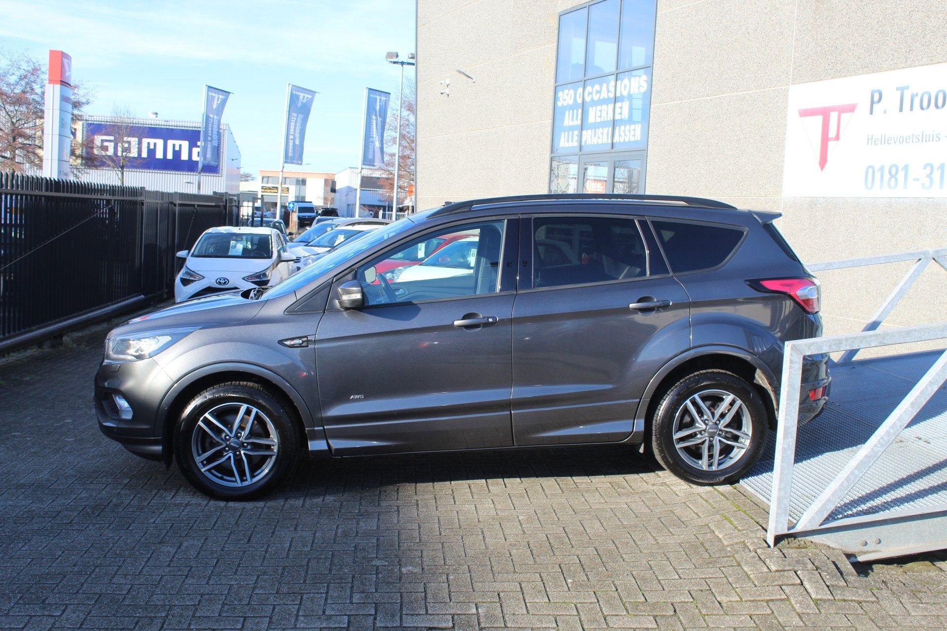 Ford Kuga 1.5 EcoBoost AWD ST-Line Trekhaak/Panoramadak/Navi, Auto's, 12 maanden, Euro 6, 4 cilinders, Bedrijf