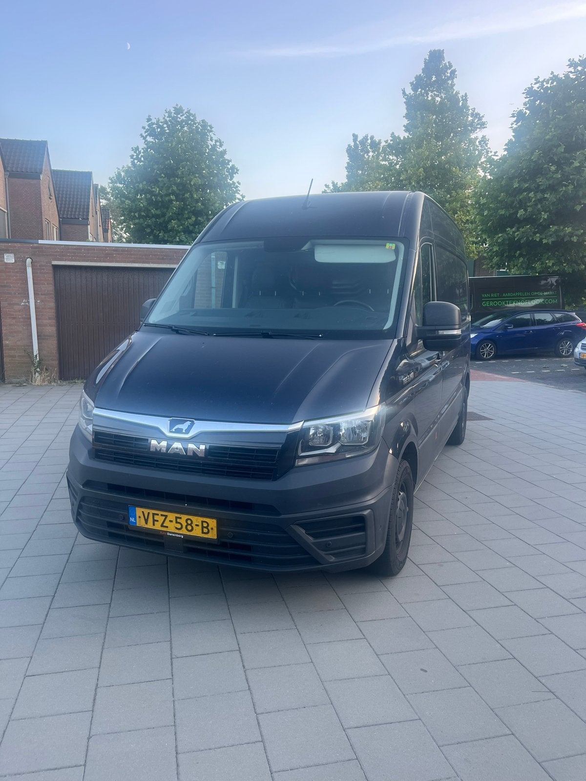 MAN TGE GB 2.0 TDI 140pk SW H1 2.140 -2020 Blauw, Voorwielaandrijving, 4 cilinders, Blauw, MAN