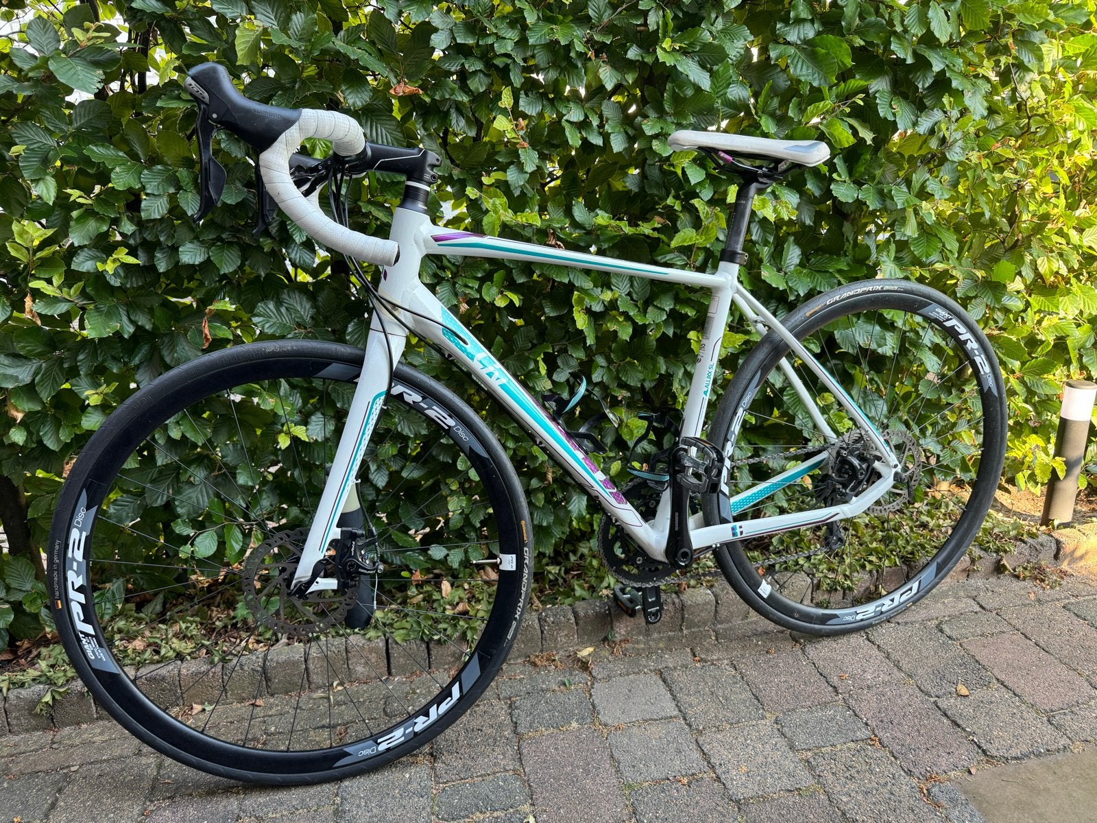 Giant Liv Avail racefiets - schijfremmen, Fietsen en Brommers, Fietsen | Racefietsen, 28 inch, Aluminium, Zo goed als nieuw, Dames