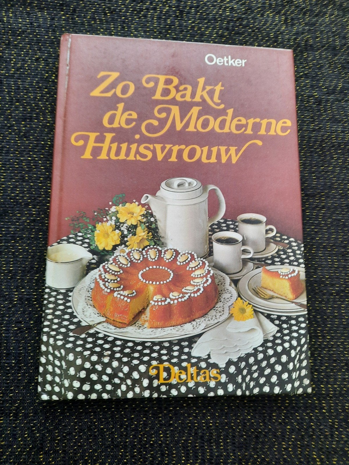 Zo Bakt de Moderne Huisvrouw - Oetker Deltas Bakboek, Gelezen, Oetker, Ophalen of Verzenden, Taart, Gebak en Desserts