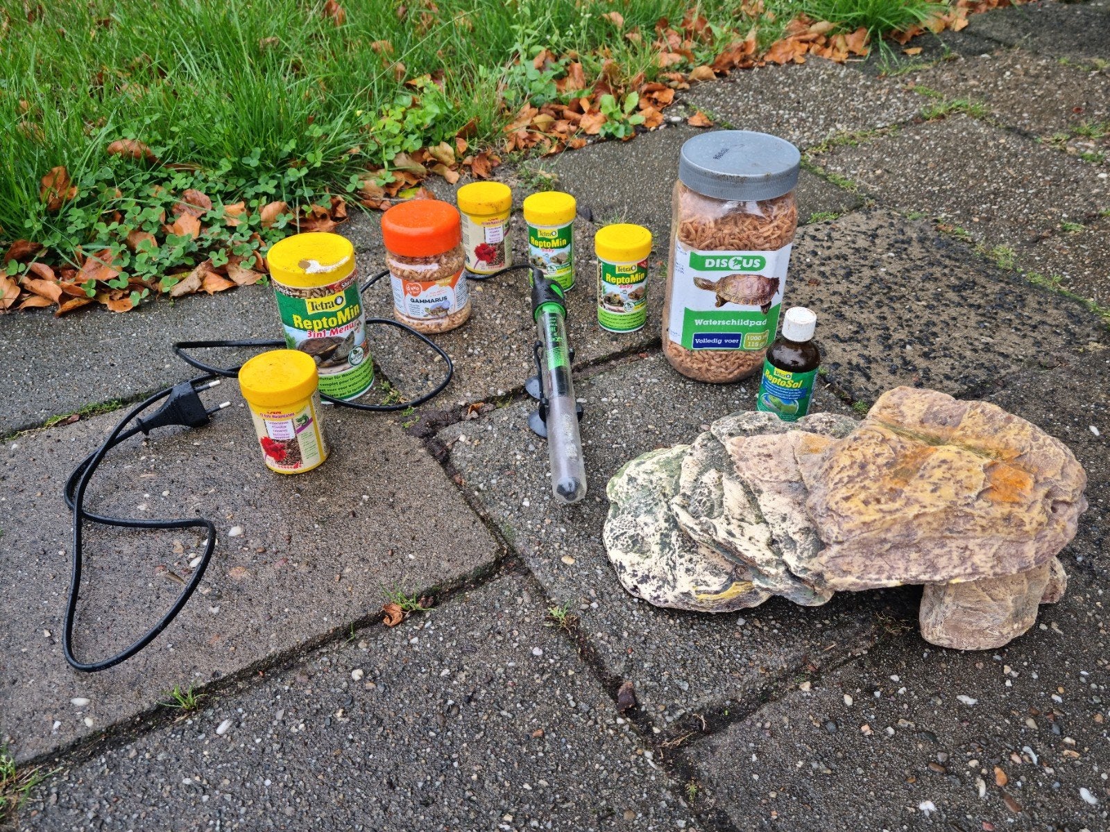 Verwarmingselement - kunstrots - schildpaddenvoer - visvoer, Plant(en), Steen of Hout, Overige merken, Ophalen of Verzenden, Zo goed als nieuw