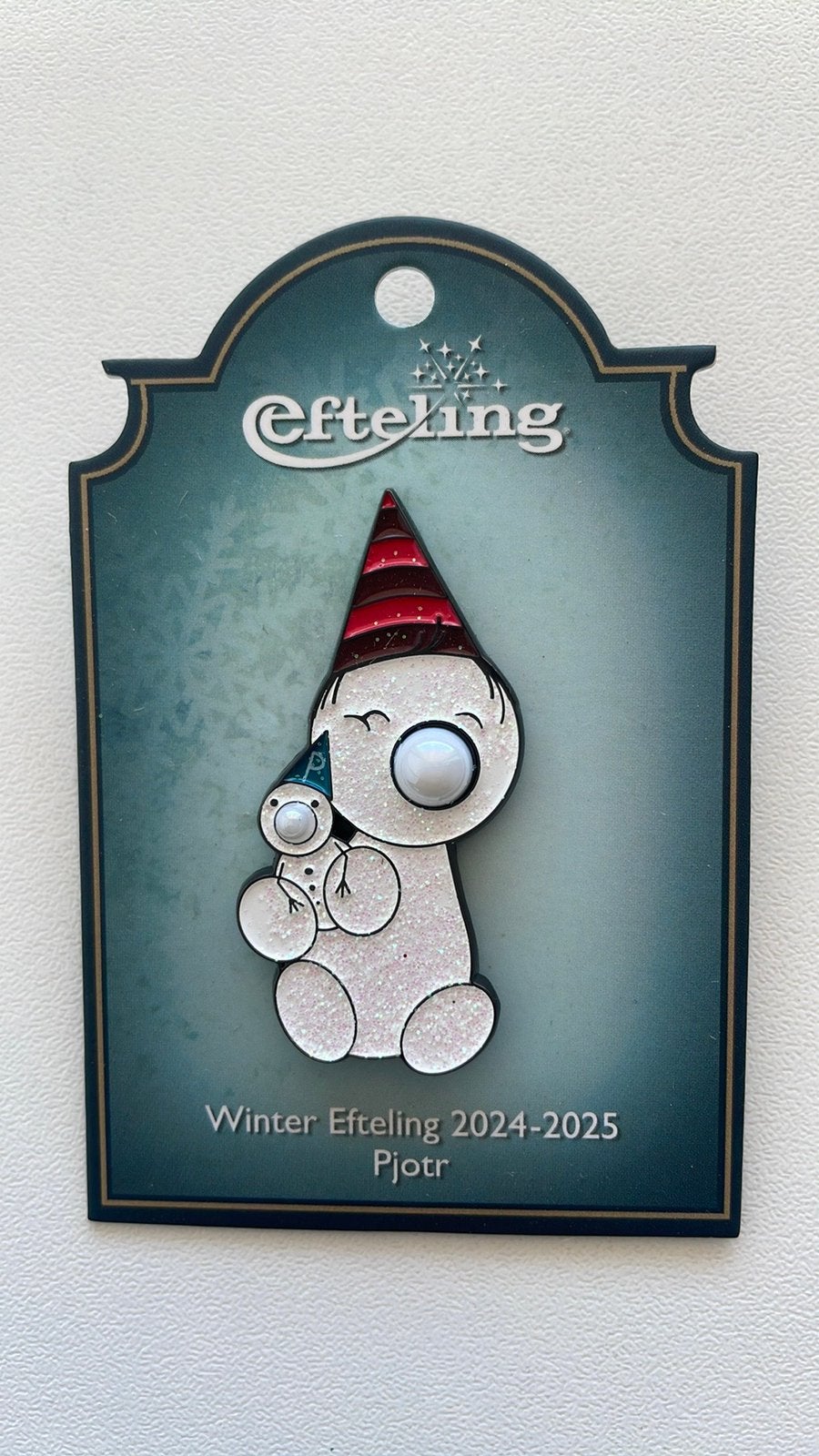 Efteling pin Winter 2024-2025 Pjotr EPP 481 op kaartje, Verzamelen, Ophalen of Verzenden, Nieuw, Button of Speldje