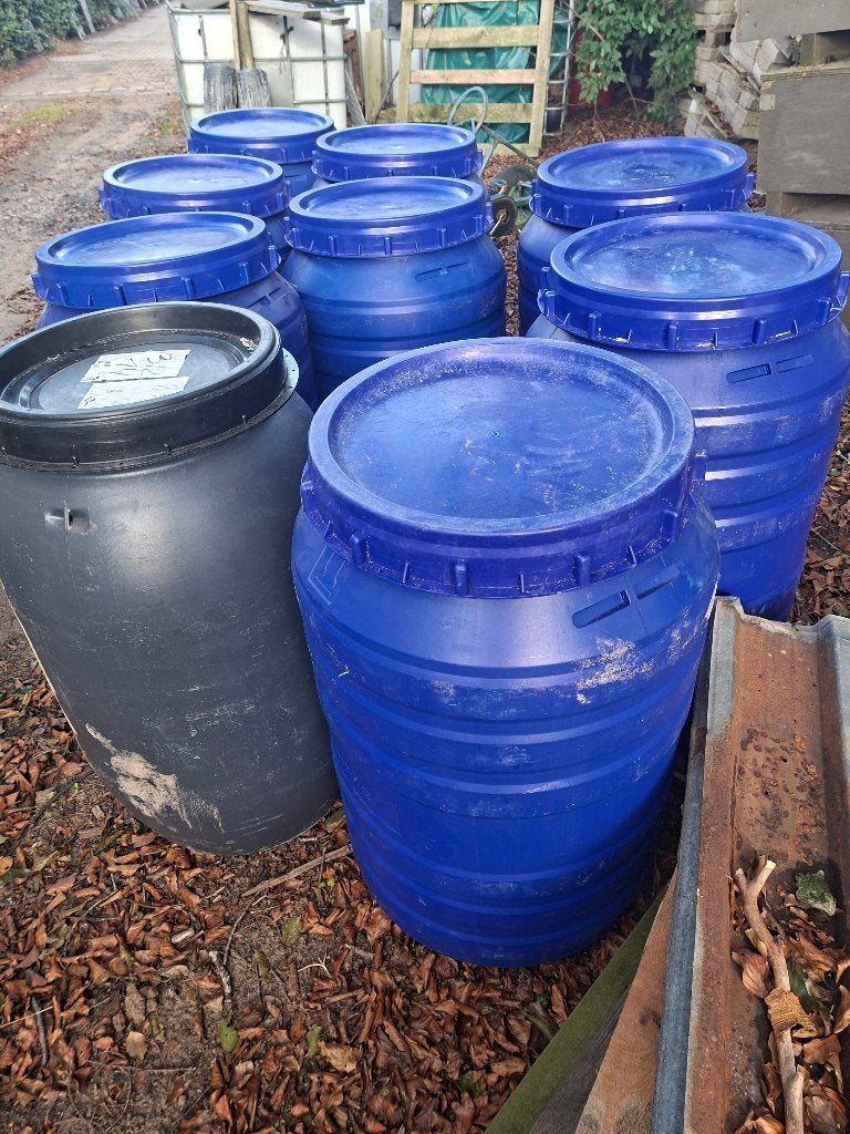 kunstof vaten met schroefdeksel plm 200 liter, 150 liter of meer, Ophalen, Zo goed als nieuw, Kunststof