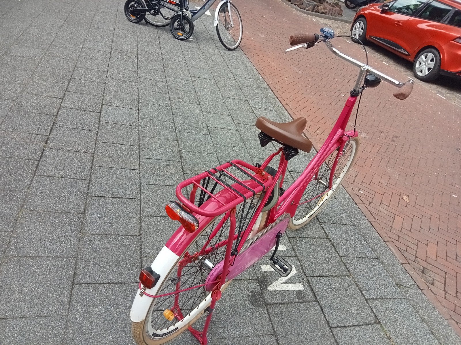 Knalroze Popal omafiets !!! Met AXA slot., Ophalen, Terugtraprem, Gebruikt, 56 cm of meer