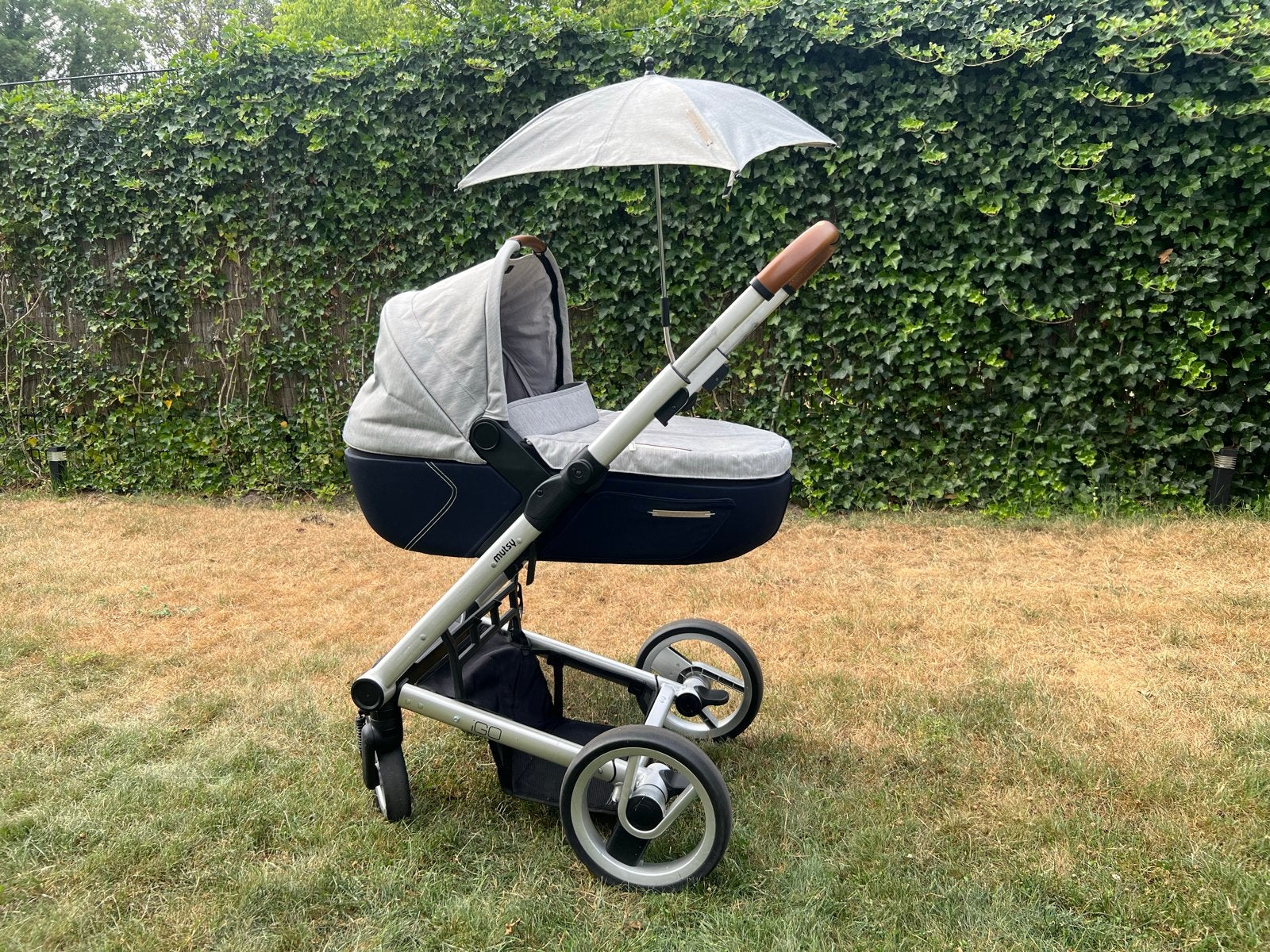 Mutsy Igo Combiwagen met Reiswieg en Zitje, Ophalen, Gebruikt, Combiwagen, Met reiswieg