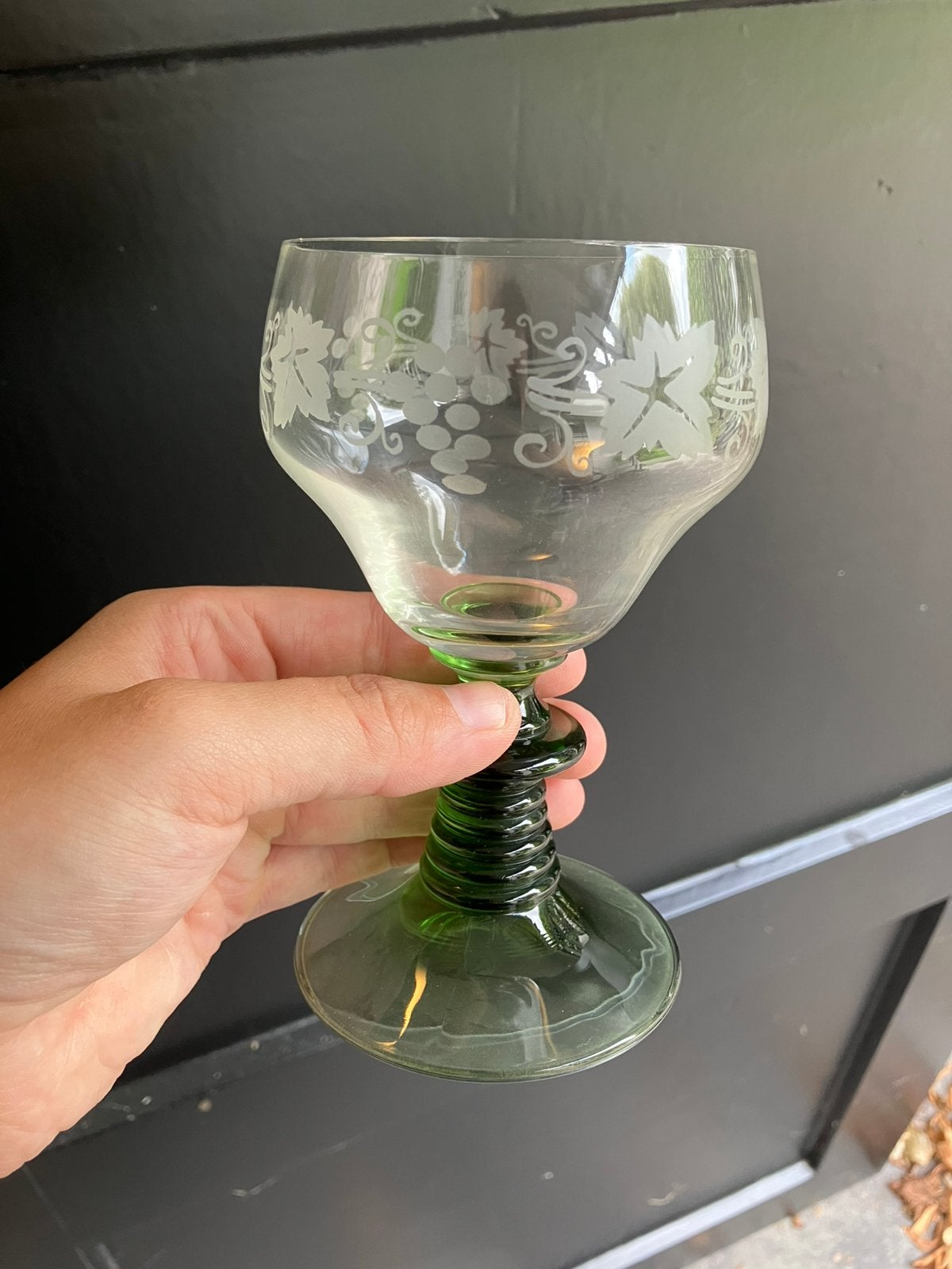 Wijnglas met druiventak vintage roemer groen vintage stijl, Ophalen of Verzenden, Zo goed als nieuw, Overige typen