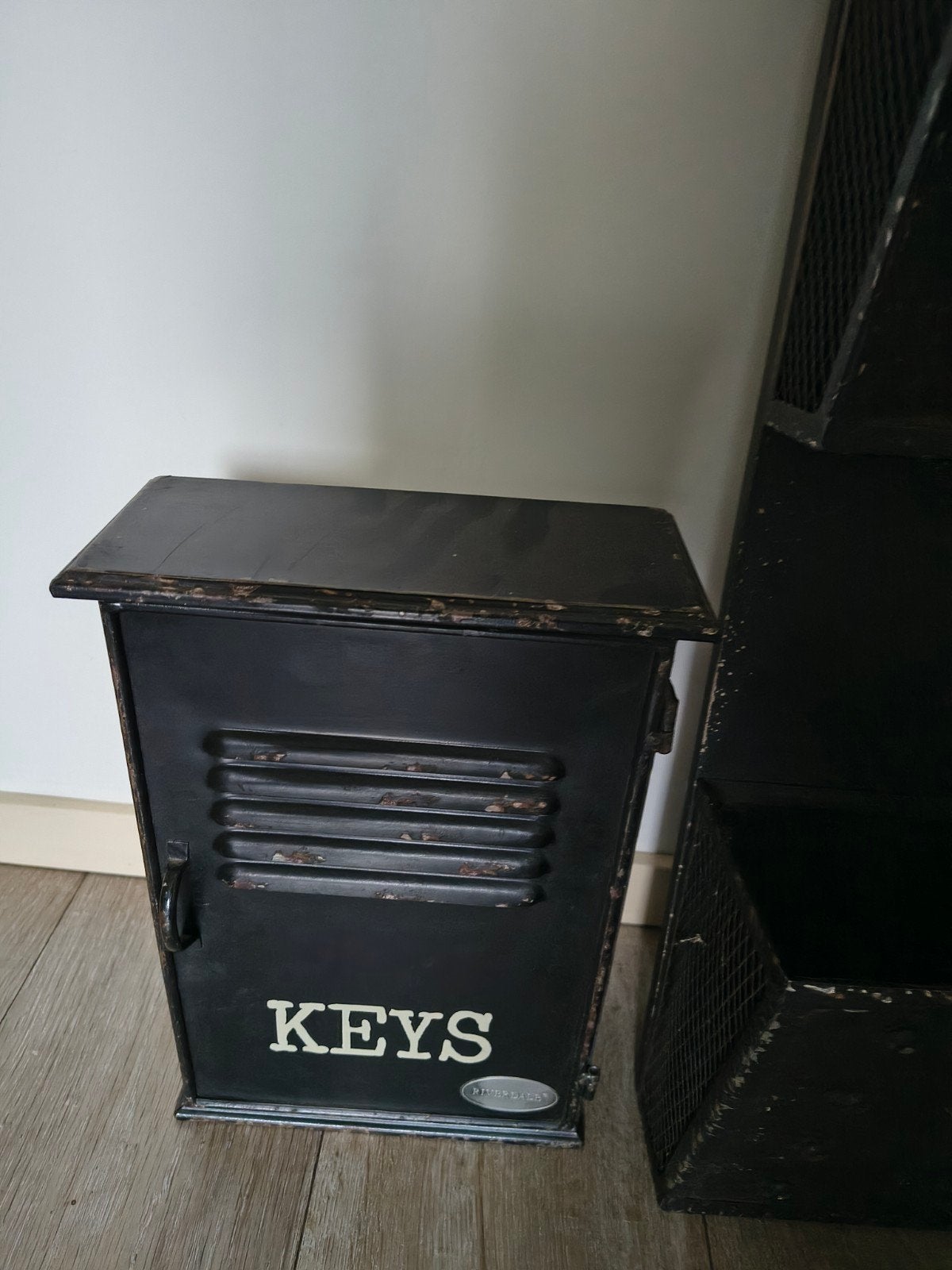 tijdschriften en sleutel kastje, Ophalen