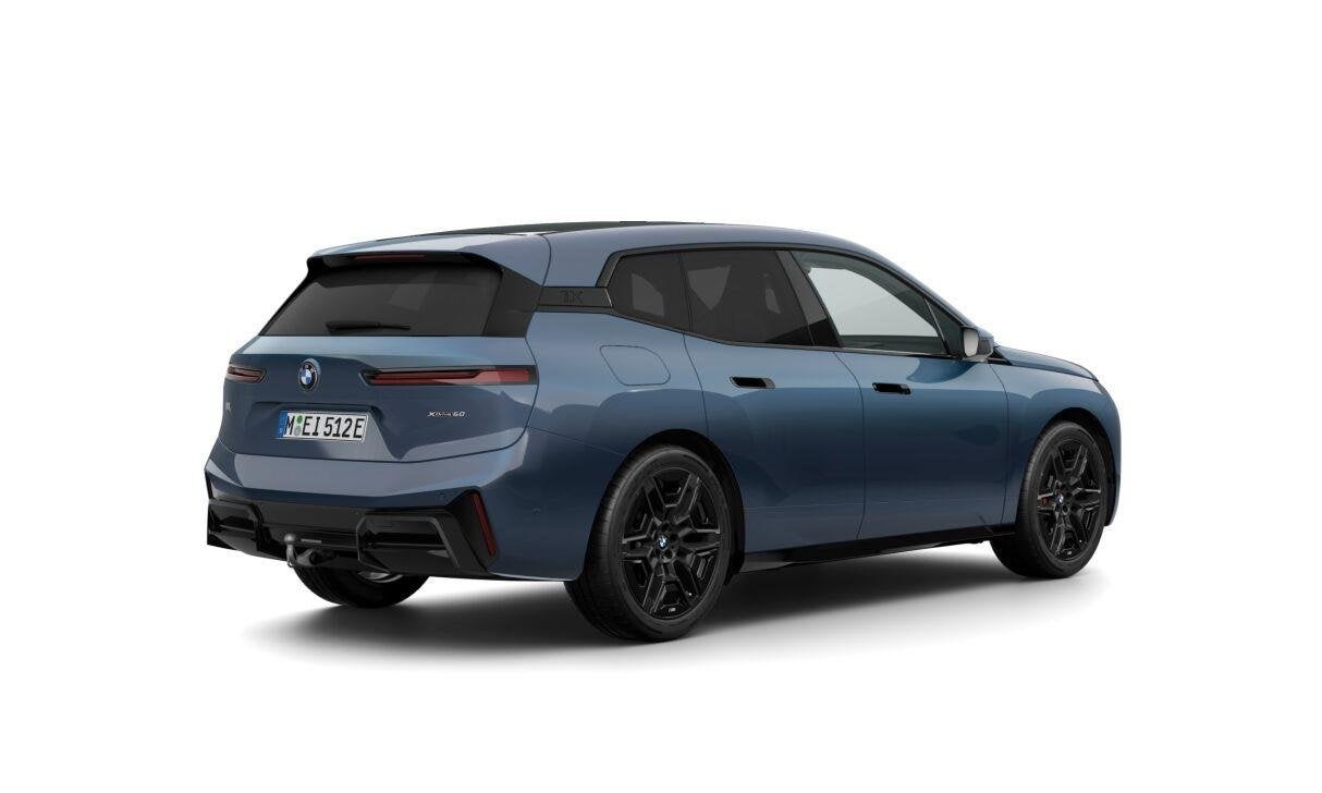 BMW iX xDrive60 | M Sportpakket Pro | Comfort Pack | Innovat, Auto's, BMW, Automaat, Stof, Blauw, 2480 kg