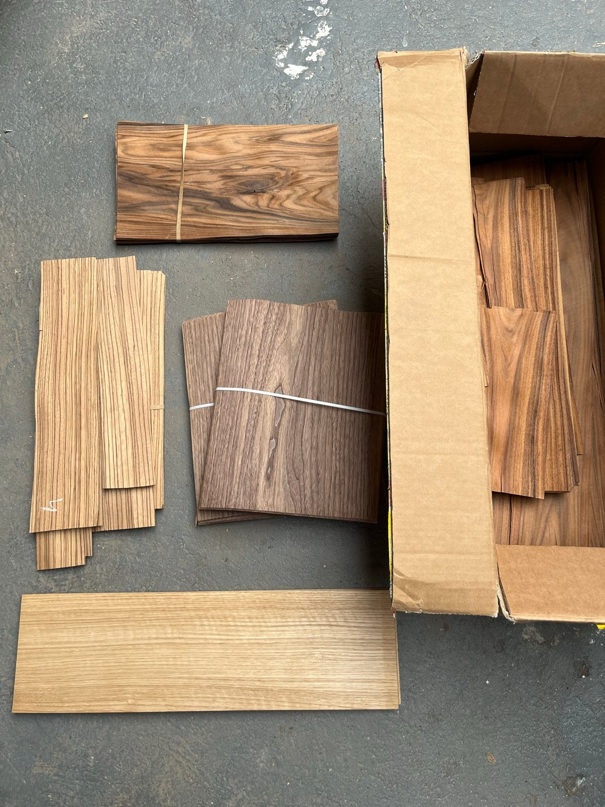 Diverse houtfineerplaten - Nieuwstaat, Ophalen, Minder dan 25 mm, Overige typen, Nieuw