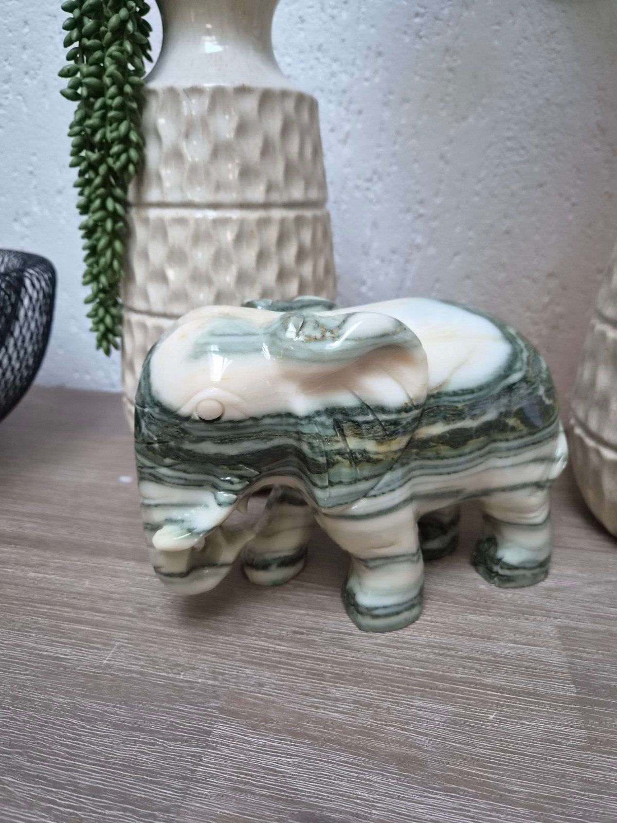 Gestreepte Jade Edelsteen Gecarfde Olifant, Ophalen of Verzenden, Nieuw, Dier