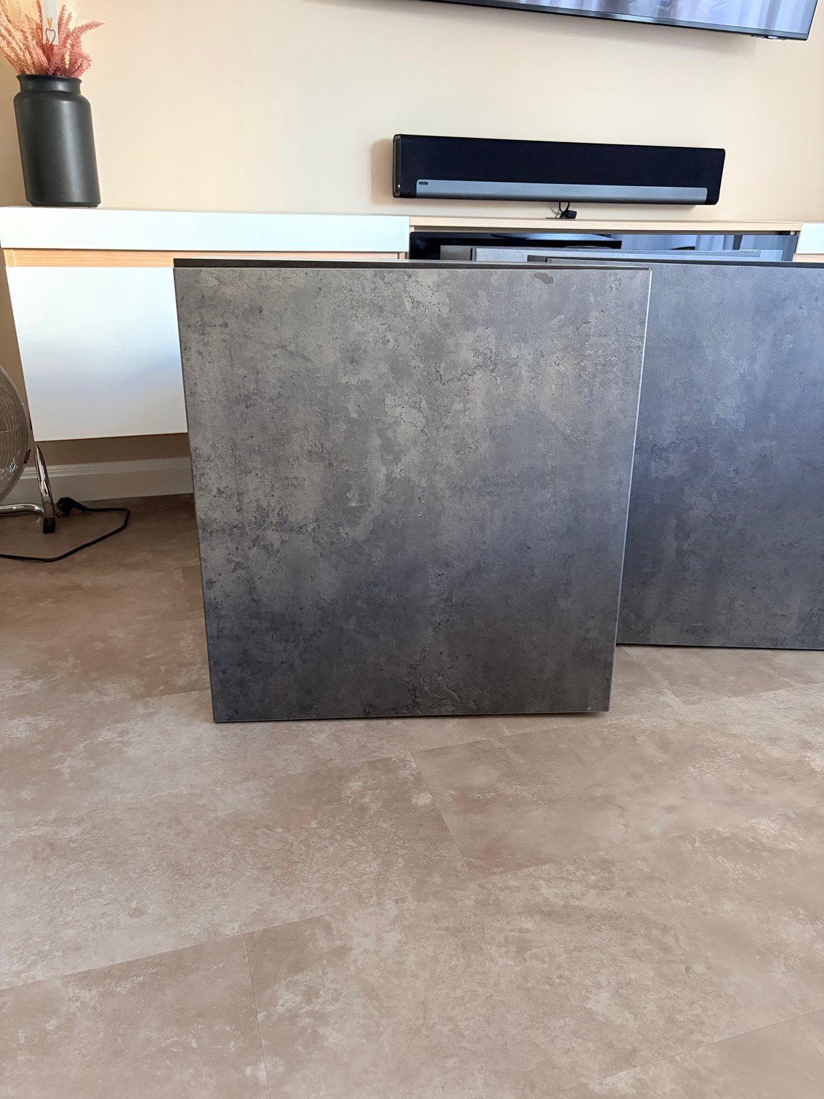 3x IKEA TV-kastjes Betonlook - Stijlvol en Praktisch, Ophalen, Overige materialen, Gebruikt, 50 tot 100 cm