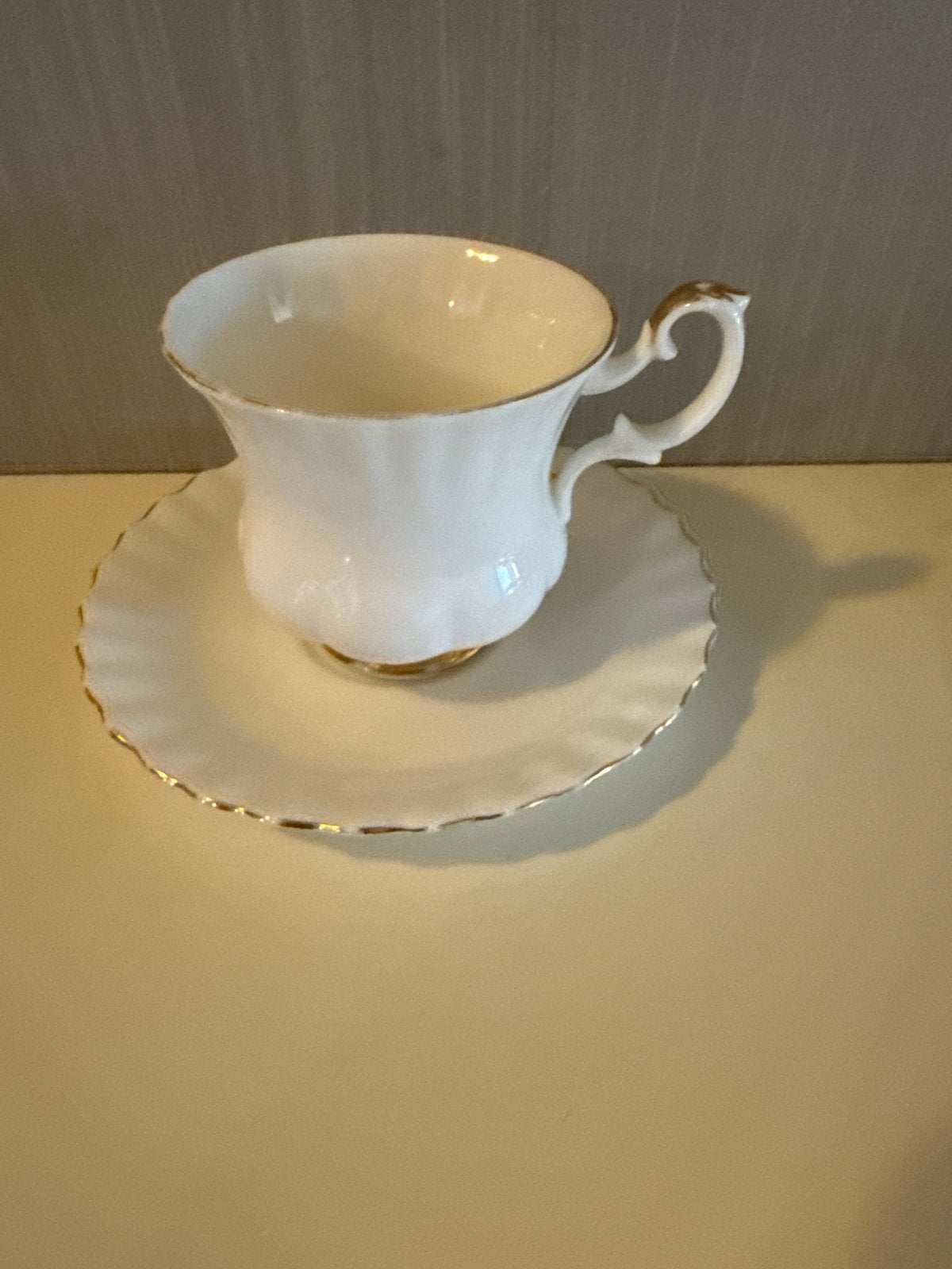 Royal Albert Bone China kop en schotel - Val D'or, Ophalen
