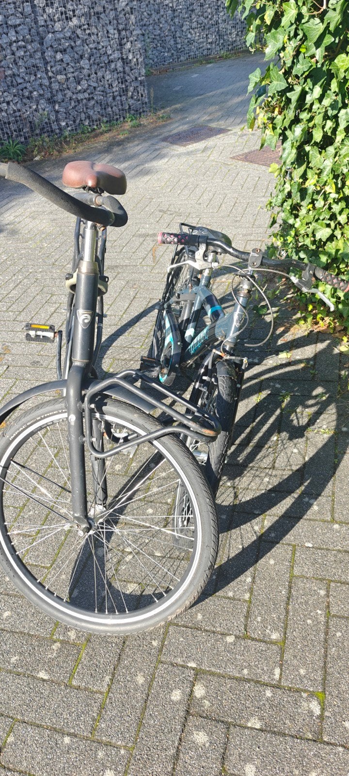 Twee gebruikte fietsen: Batavus en Alpina, 50 tot 53 cm, Trommelrem, Ophalen, Overige merken