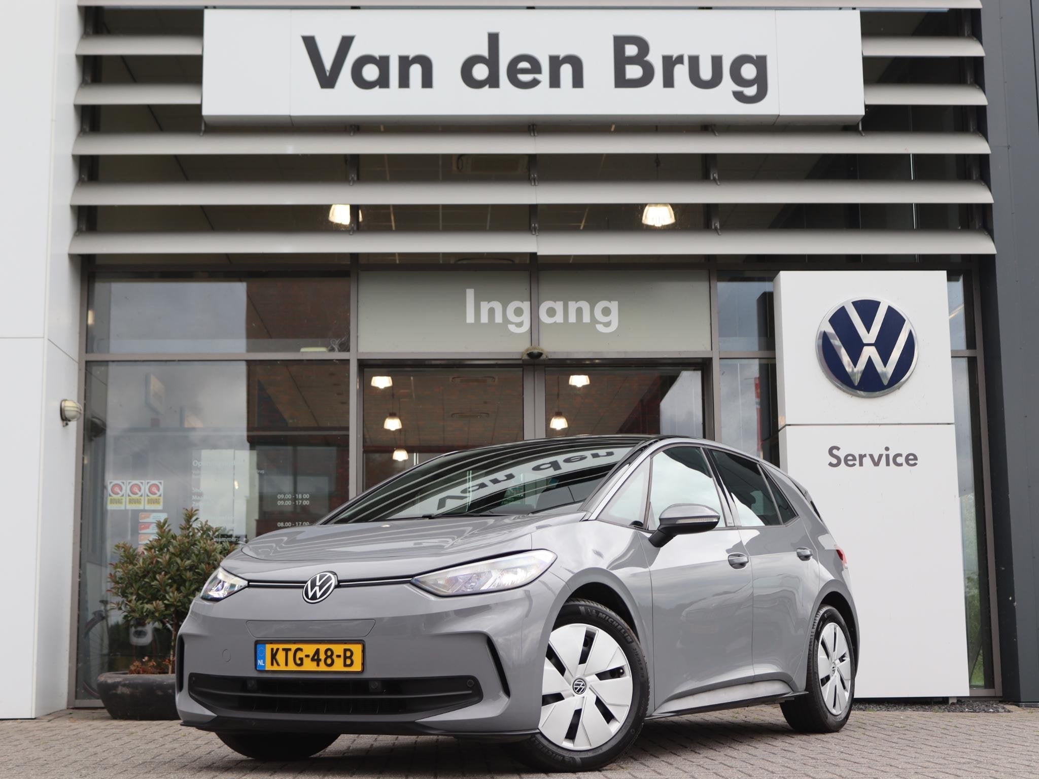 Volkswagen ID.3 Pro Business 58 kWh | Navigatie via App Conn, Auto's, Automaat, Zwart, 59 kWh, 375 min