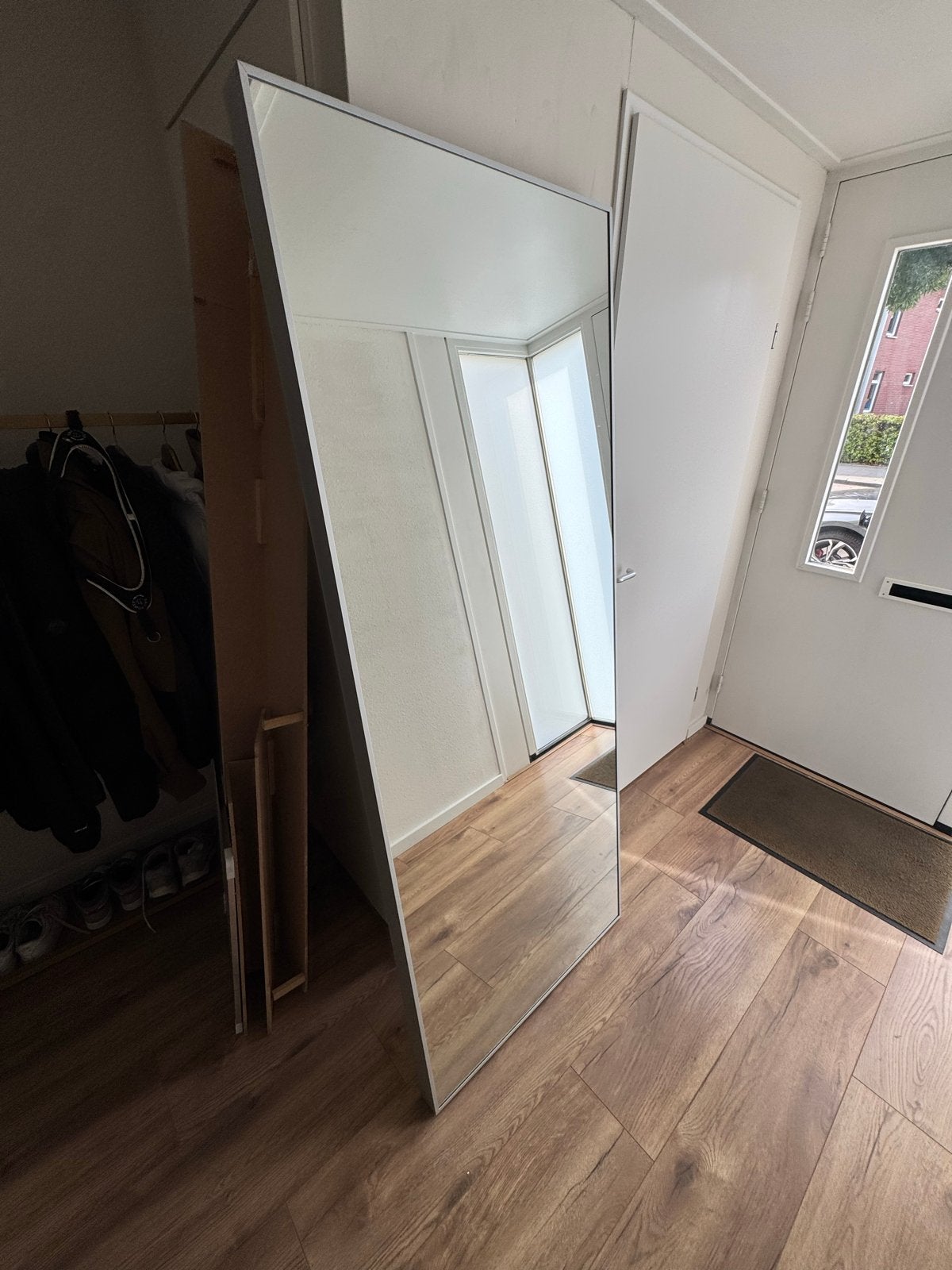 Grote spiegel met grijze lijst, Huis en Inrichting, Woonaccessoires | Spiegels, Ophalen, Gebruikt, 75 tot 100 cm, 150 tot 200 cm