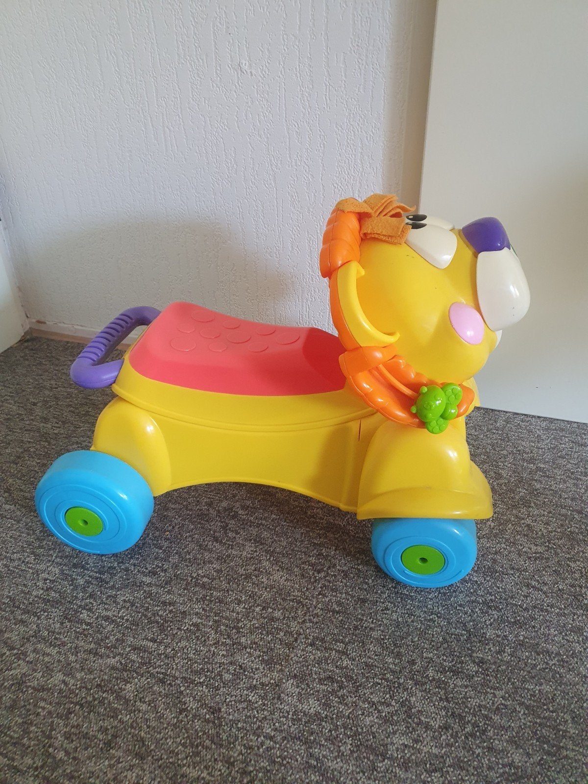 Fisher-Price loopauto leeuw met geluid, Ophalen