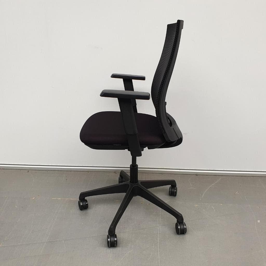 NIEUWE bureaustoel zwarte stof met net rugleuning instelbaar, Ophalen, Nieuw