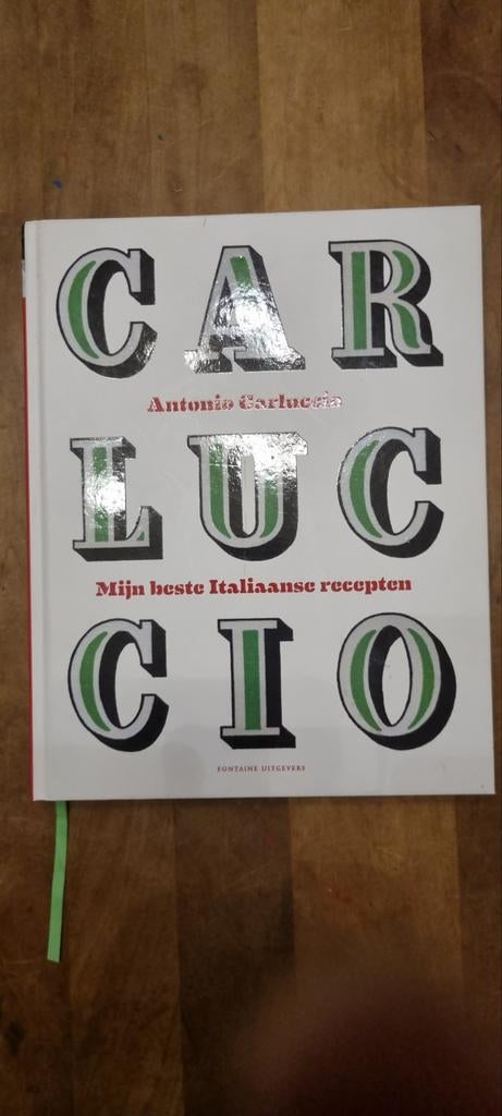 Carluccio: Mijn beste Italiaanse recepten - Kookboek, Italië, Hoofdgerechten, Ophalen of Verzenden, Zo goed als nieuw